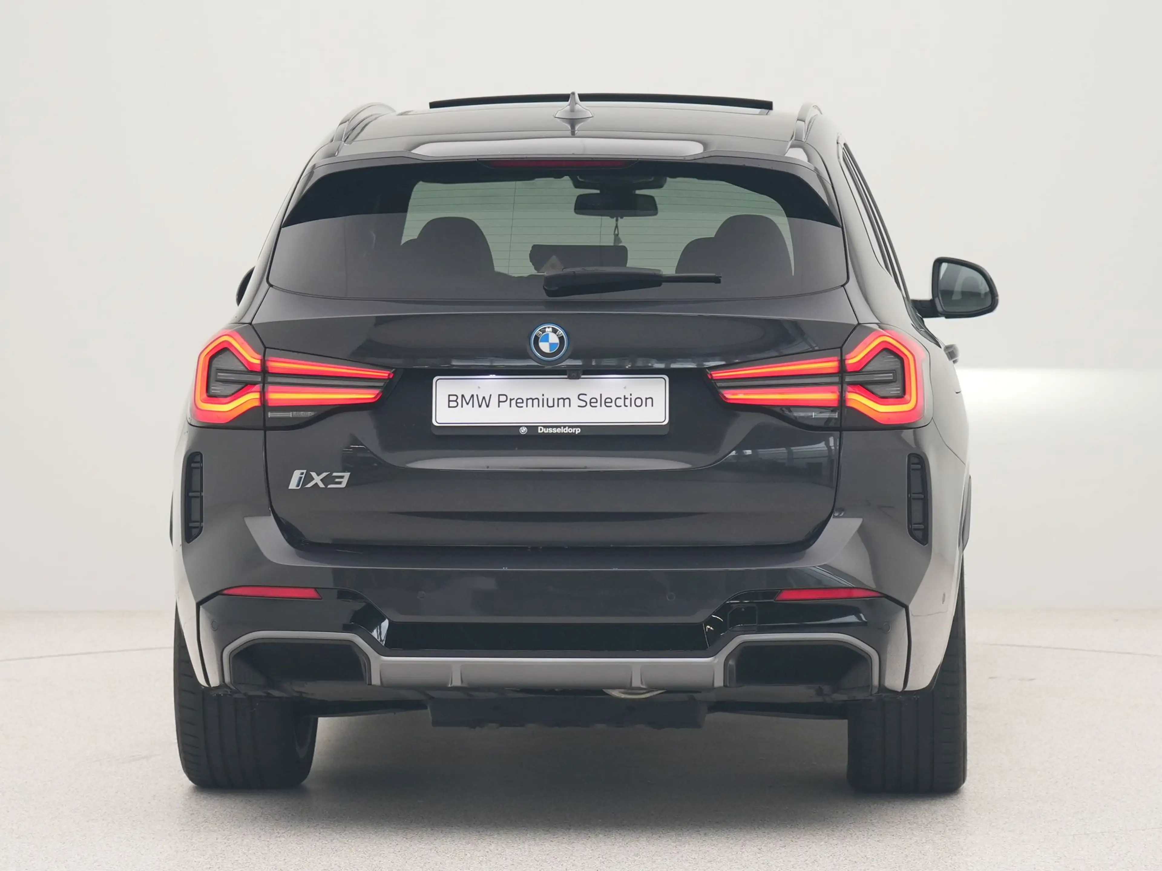 BMW iX3 High Executive 80 kWh SoH 100% — photo 9