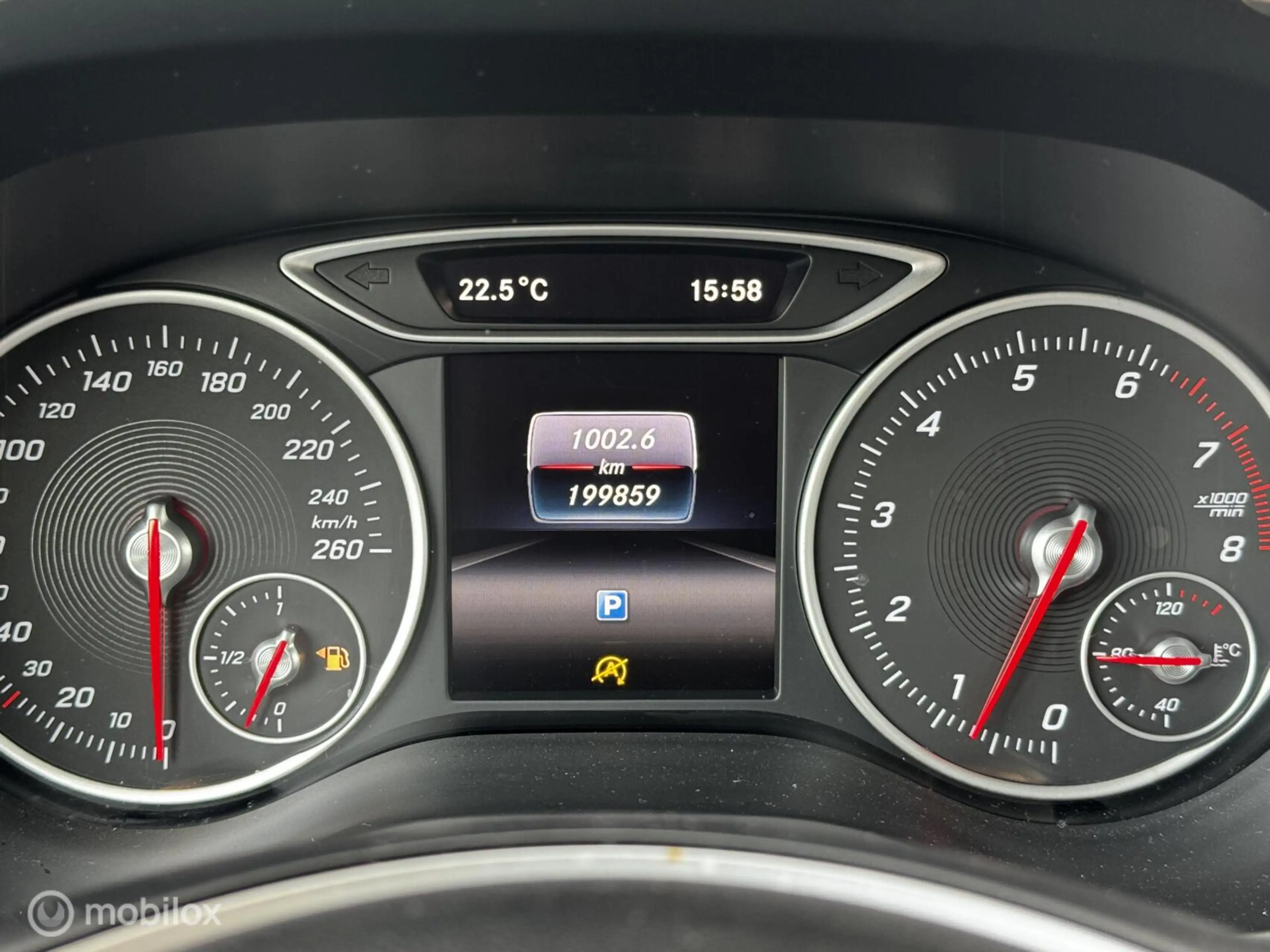 Mercedes-Benz B 200 Ambition 2015 — photo 9