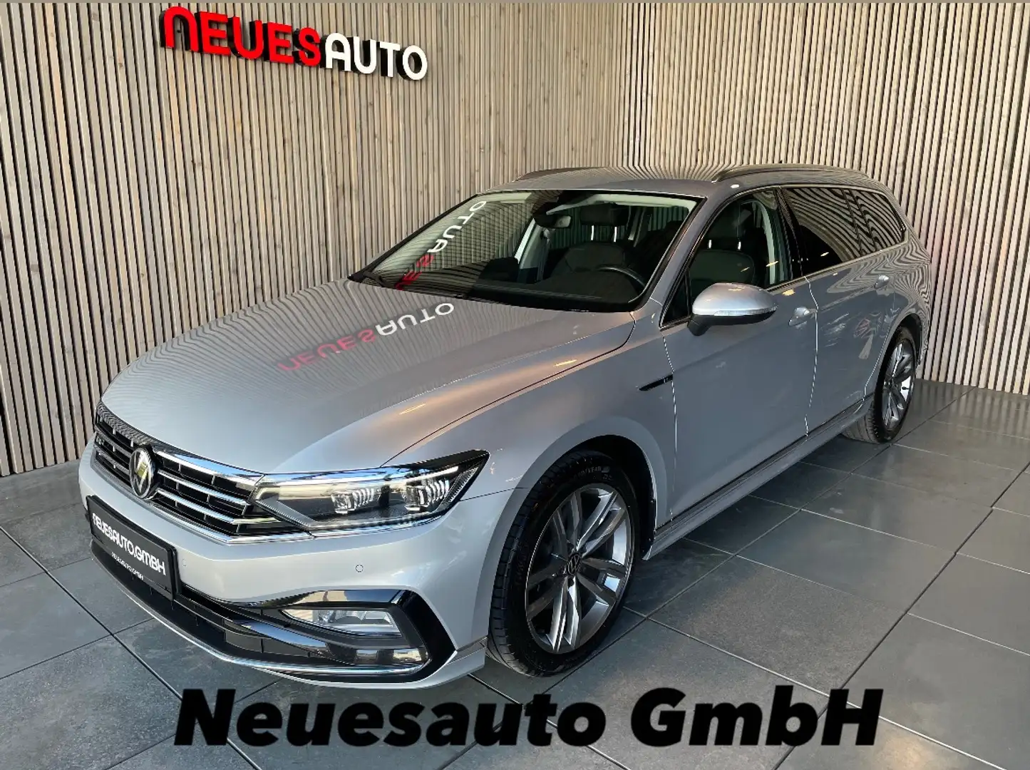 Volkswagen Passat Variant R-Line 2.0 TDI 4Motion*DSG*AHK*Standh.*Dig.Cockpit Silber - 1