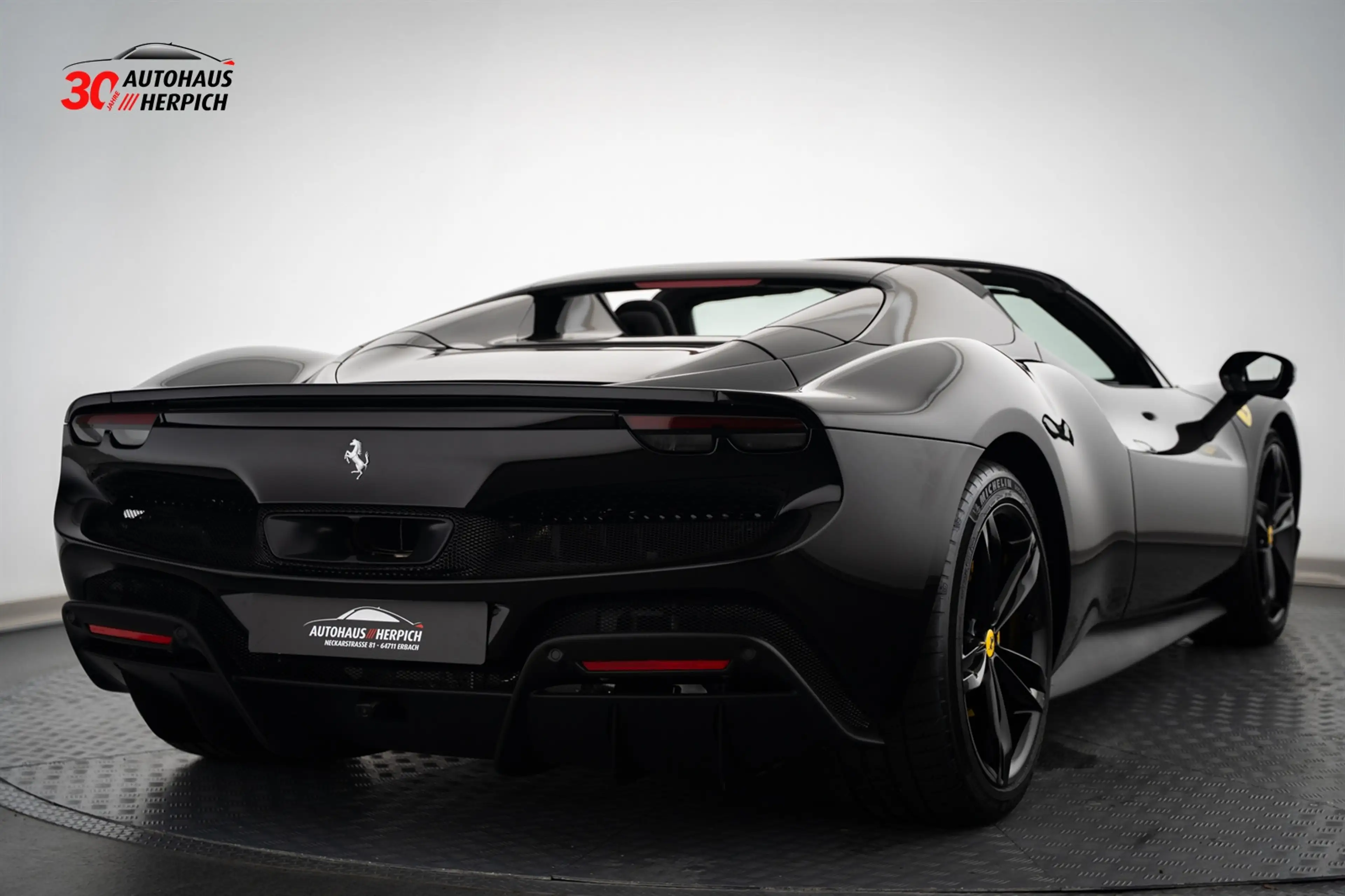 Ferrari 296 All Black Lift JBL 360° LED-Lenkrad Carp — photo 5
