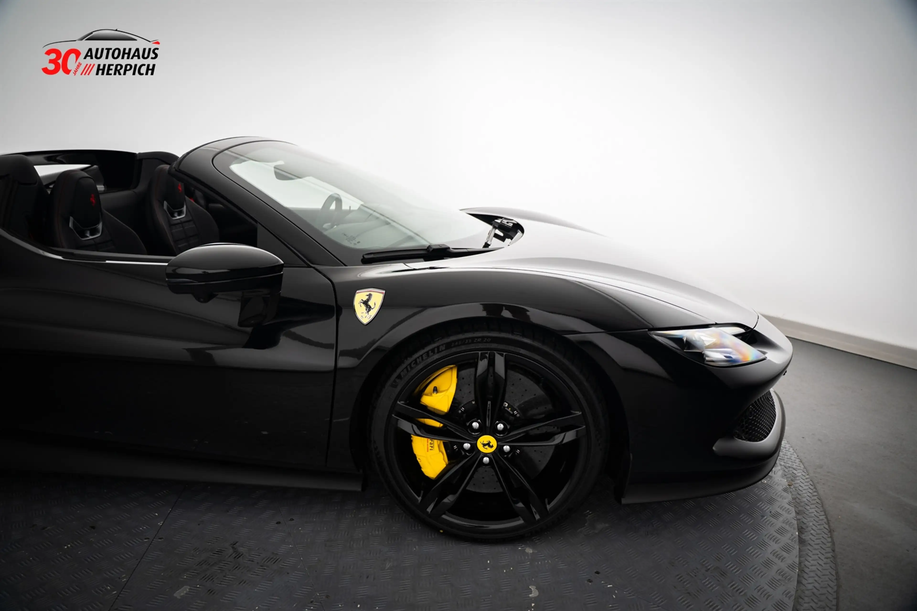 Ferrari 296 All Black Lift JBL 360° LED-Lenkrad Carp — photo 8