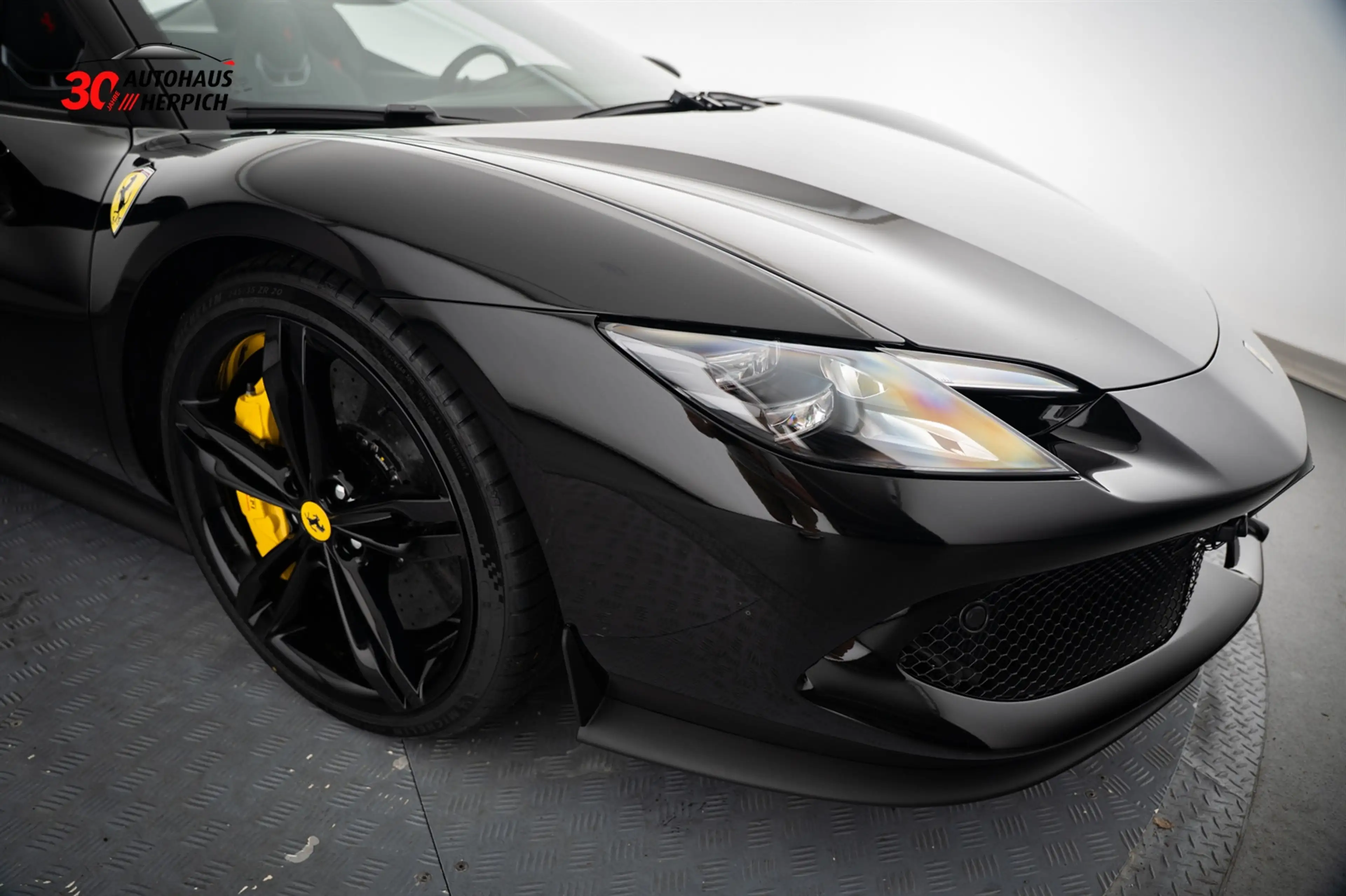 Ferrari 296 All Black Lift JBL 360° LED-Lenkrad Carp — photo 9