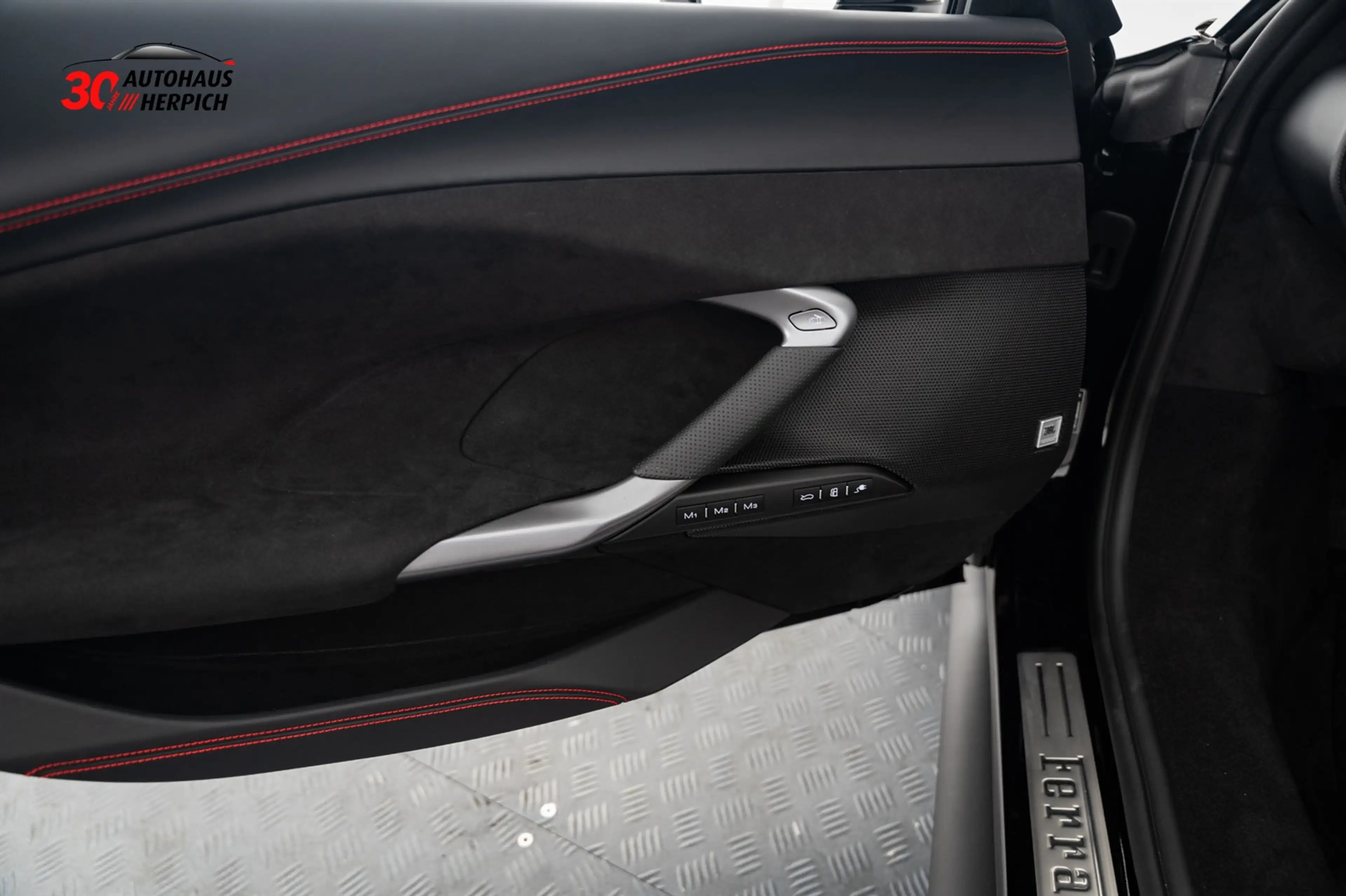 Ferrari 296 All Black Lift JBL 360° LED-Lenkrad Carp — photo 13
