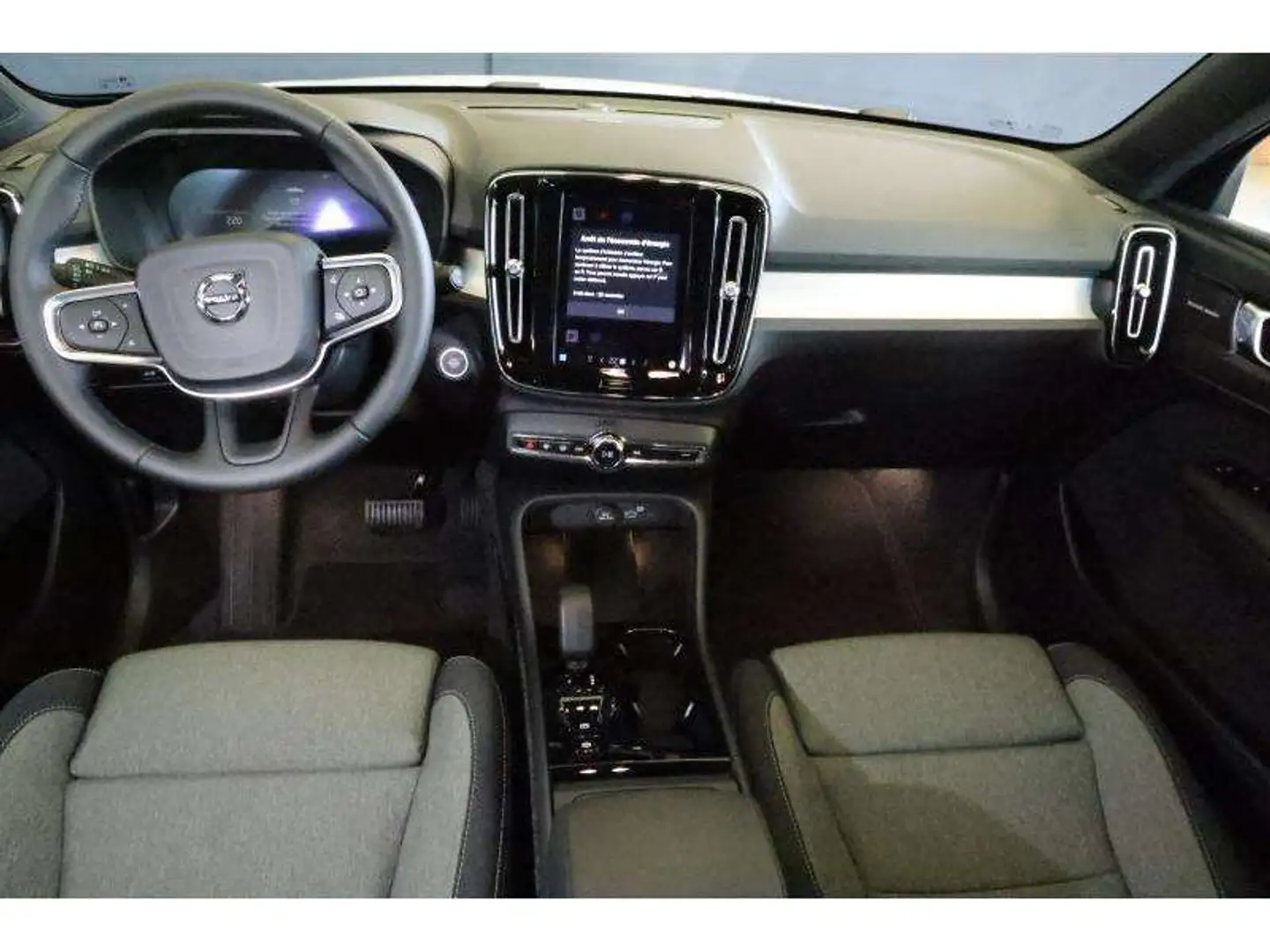 Volvo XC40 Plus Blanc - 2