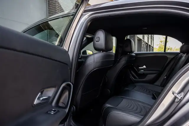 Mercedes-Benz A-Class view 23