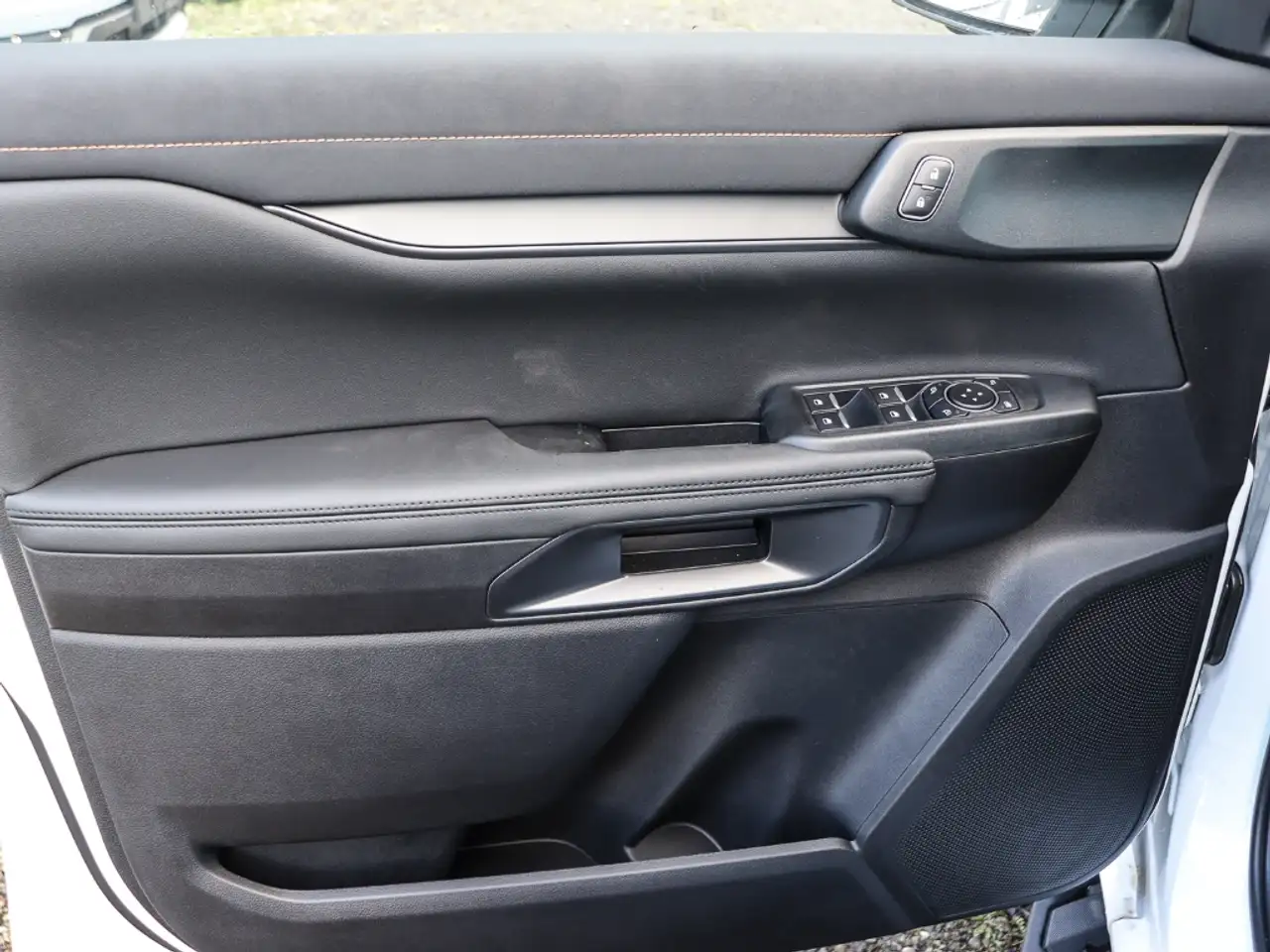 Ford Ranger Wildtrak X 205PS EcoBlue man. Rollo Techno 93 Wild 10