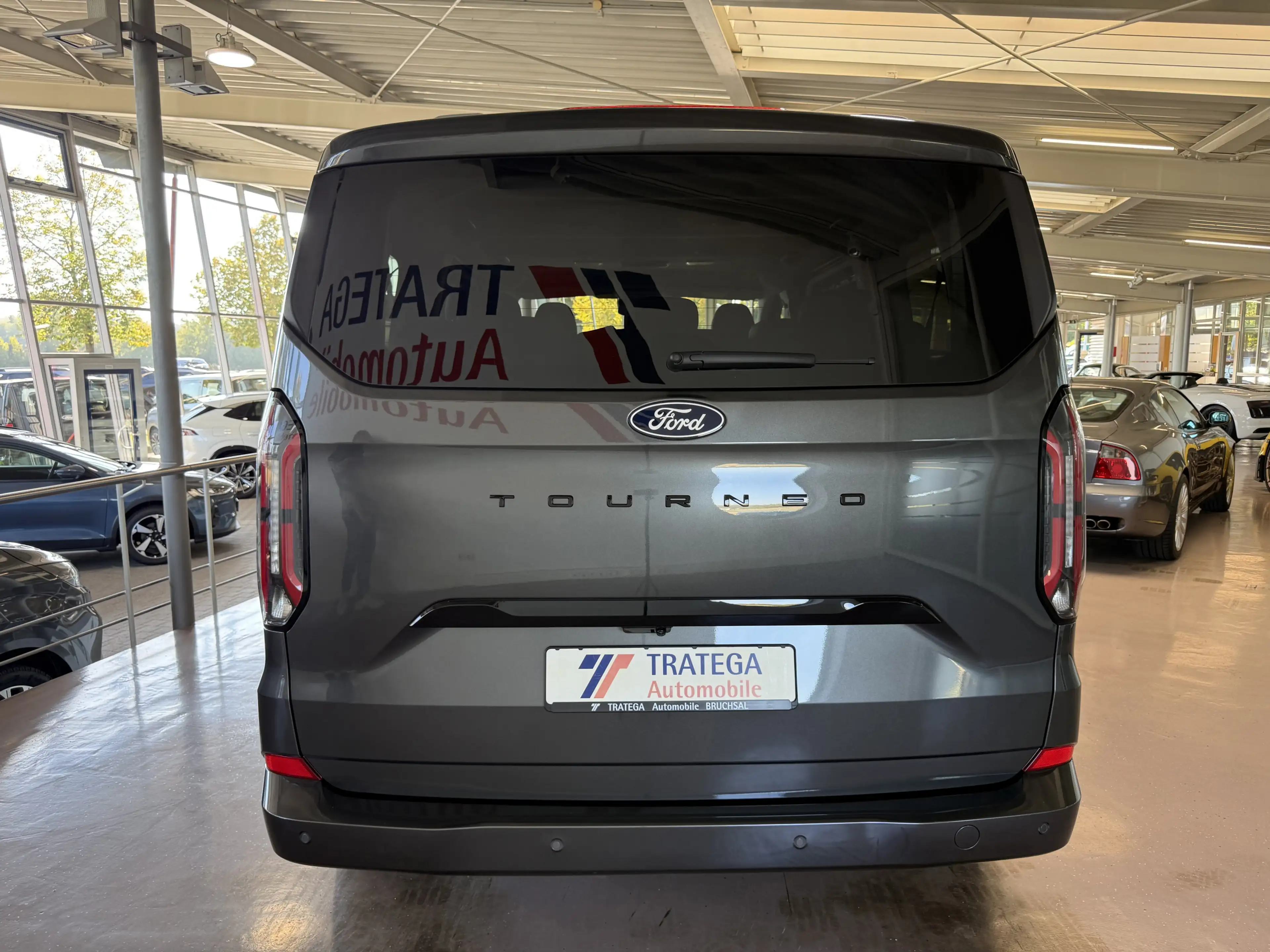 Ford Tourneo Custom L1 Titanium X Matrix el. AHK 70L — photo 7