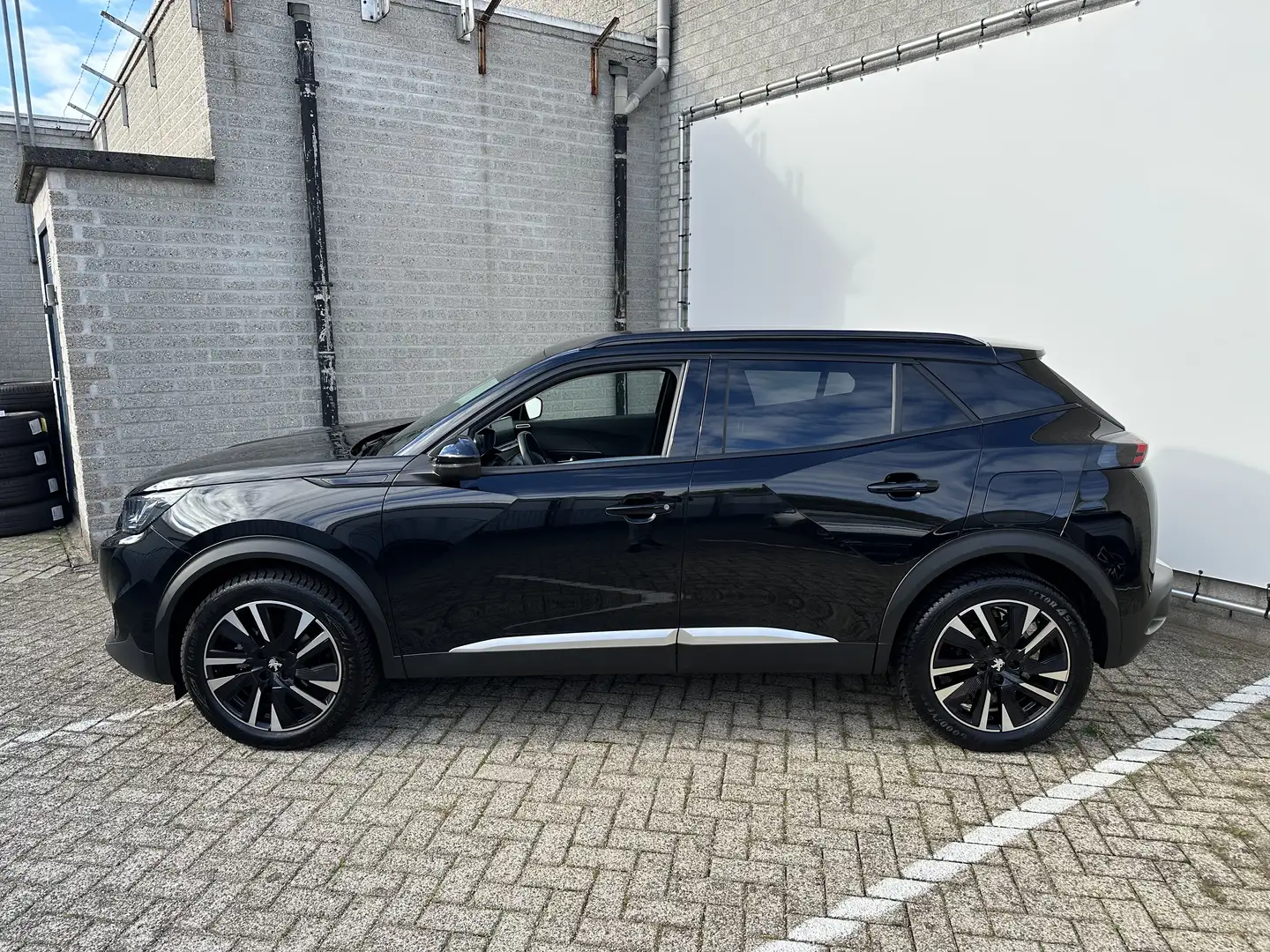 Peugeot 2008 1.2 PureTech Allure | Achterbank in delen neerklap Noir - 2