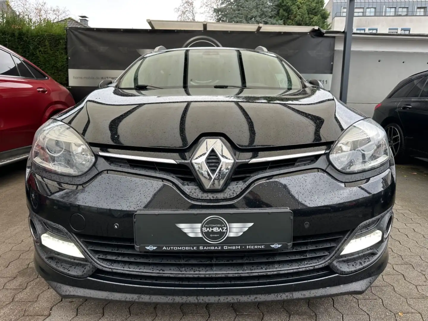 Renault Megane III Grandtour Paris*NAVI*AUTOMATIK*SHZ Schwarz - 2