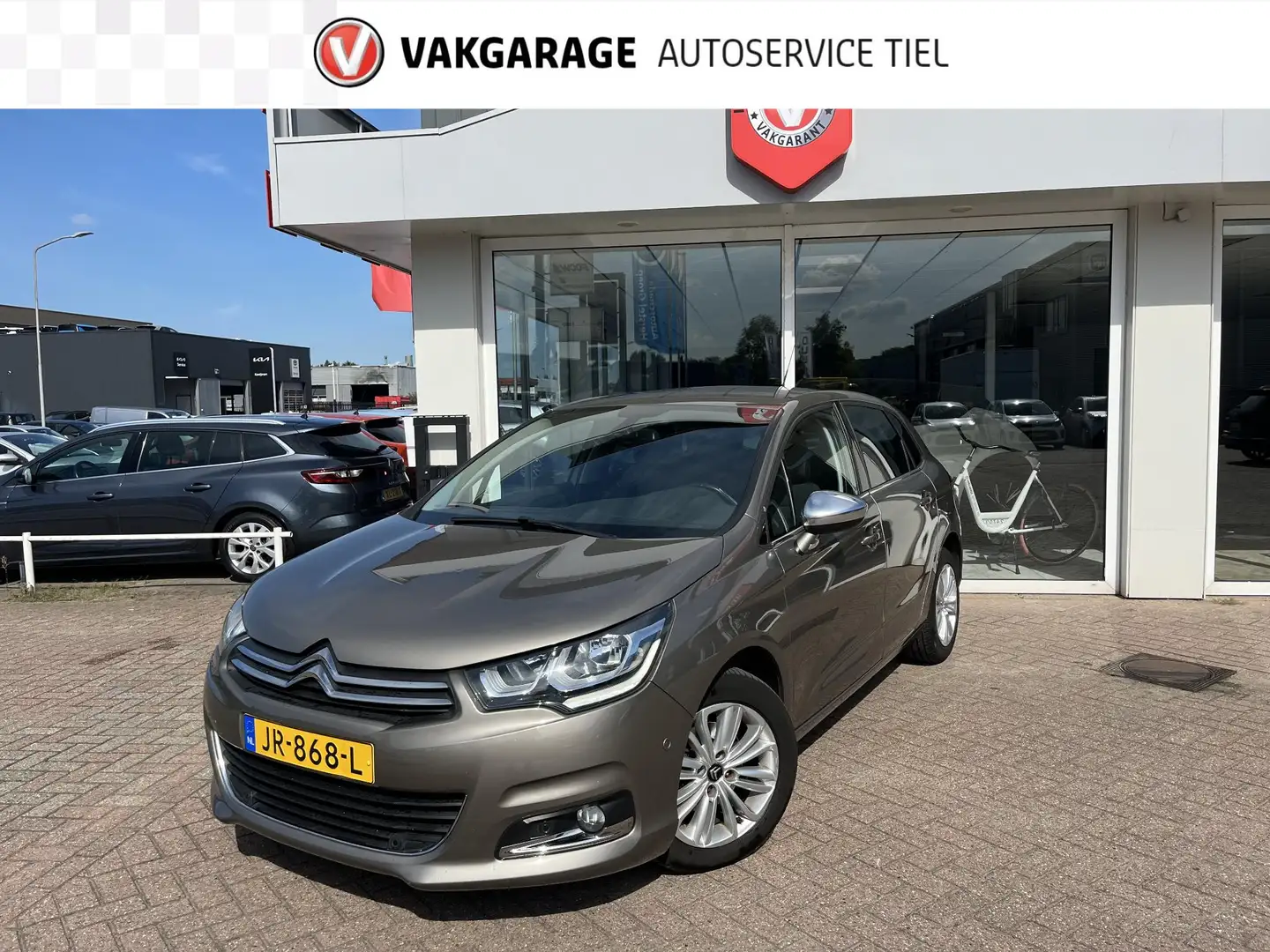 Citroen C4 1.2 PureTech Feel Collection Automaat, Navigatie, Gris - 1