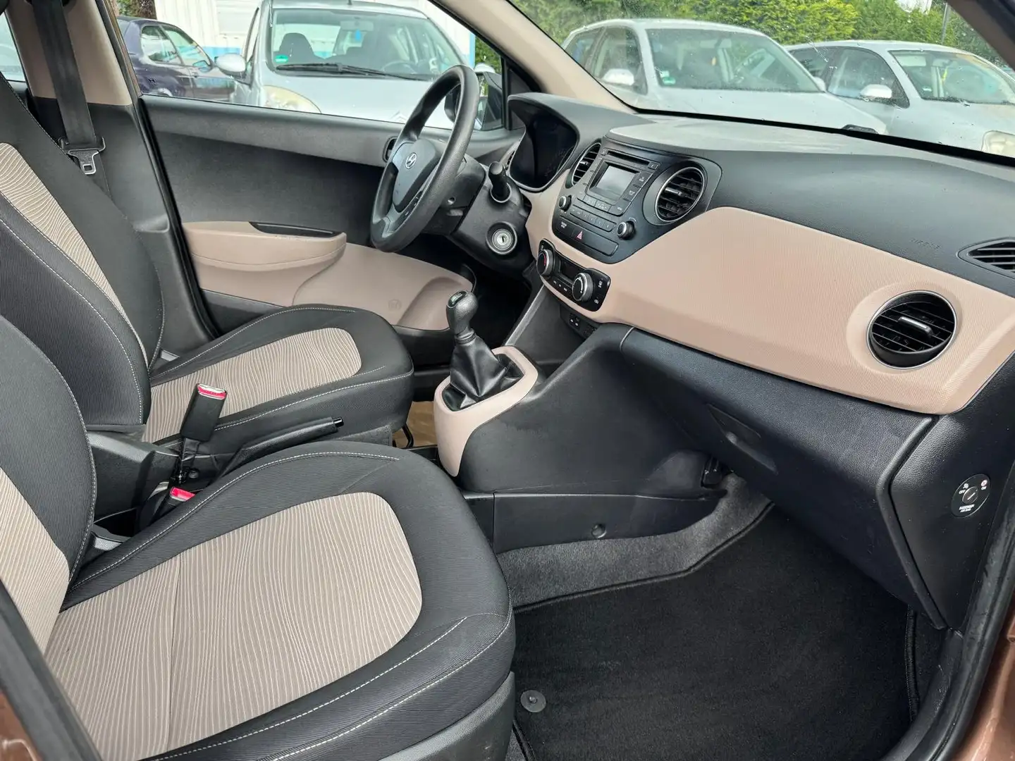 Hyundai i10 Classic*Klima*5Türig*Garantie*Tüv+InSp Neu** Bruin - 2