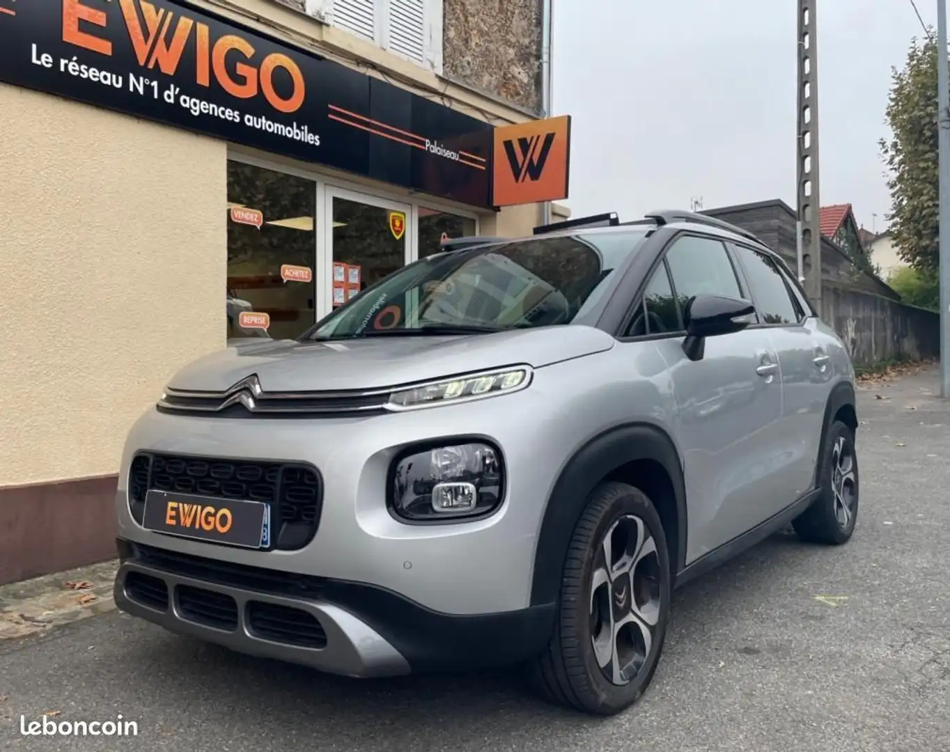 Citroen C3 Aircross Citroën 1.2 110Ch SHINE EAT BVA FAIBLE KILOMETRAGE CAM DE RECUL APPLE CARPLAY DISTR... Grijs - 1