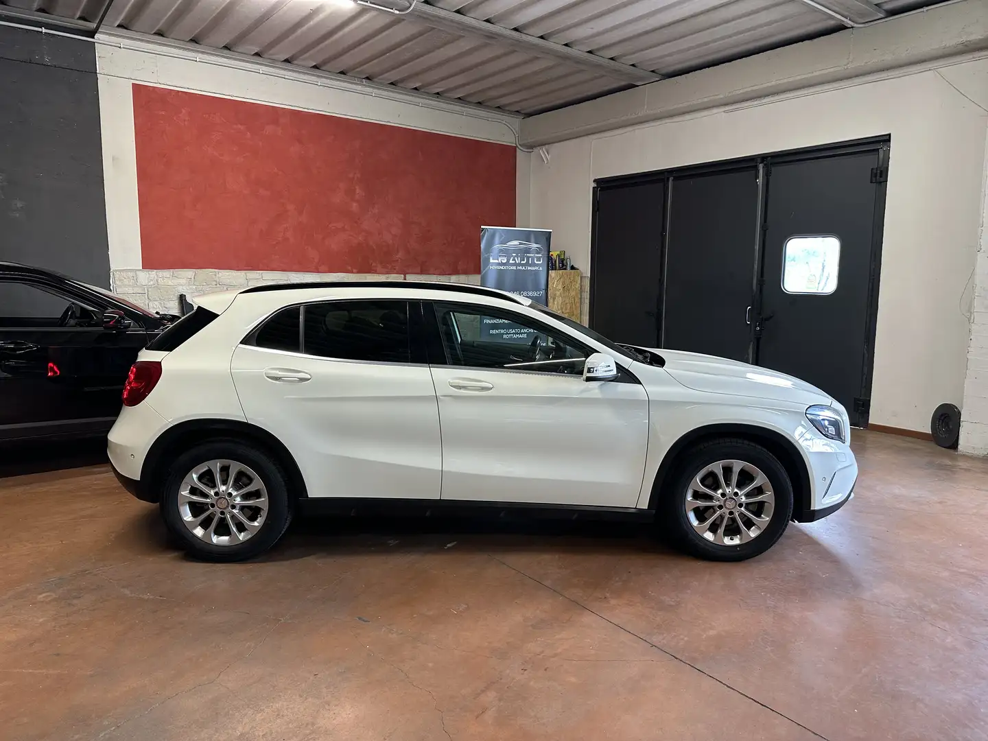 Mercedes-Benz GLA 200 d (cdi) Sport auto - 2