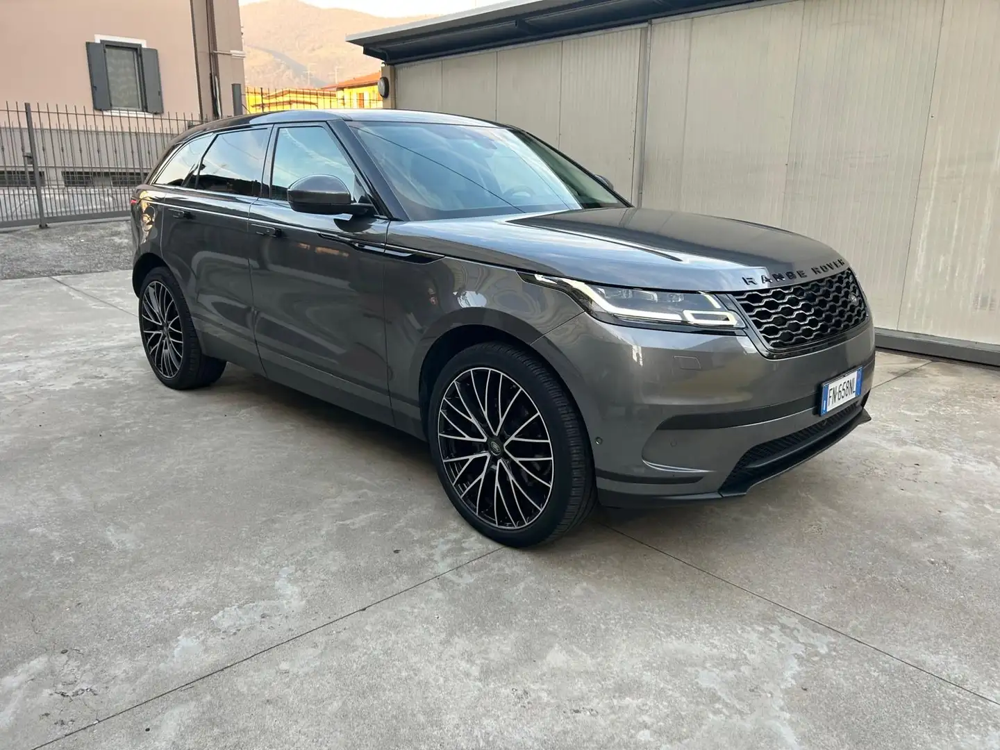 Land Rover Range Rover Velar 2.0 i4 SE 240cv auto - MOTORE GARANZIA - 1