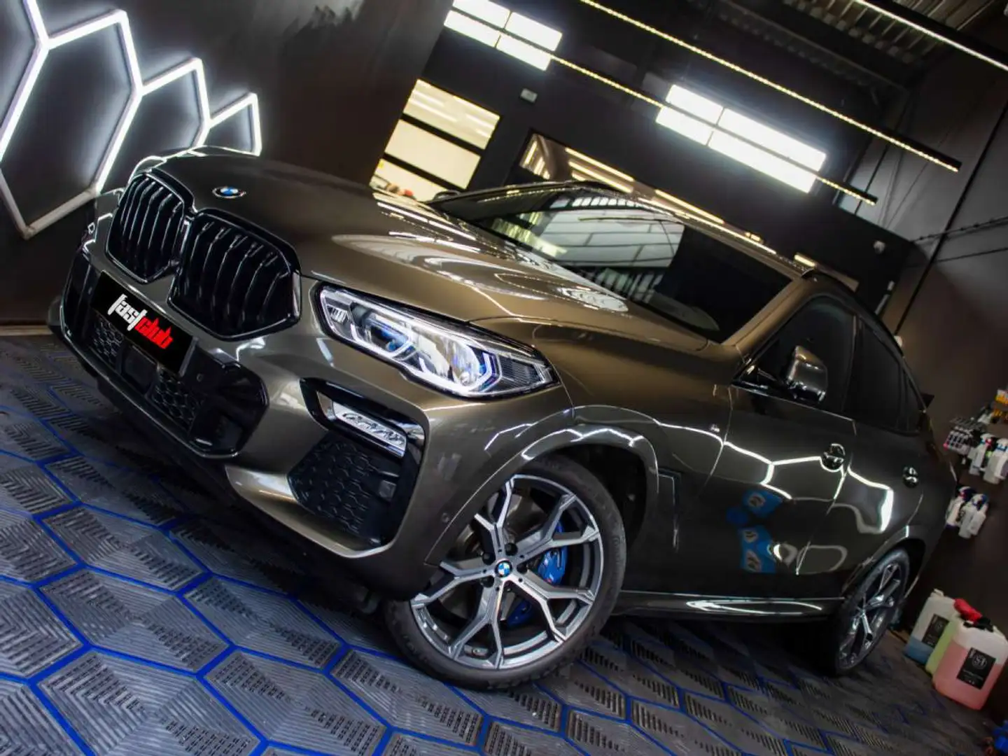 BMW X6 M 50 M 50i Bílá - 1
