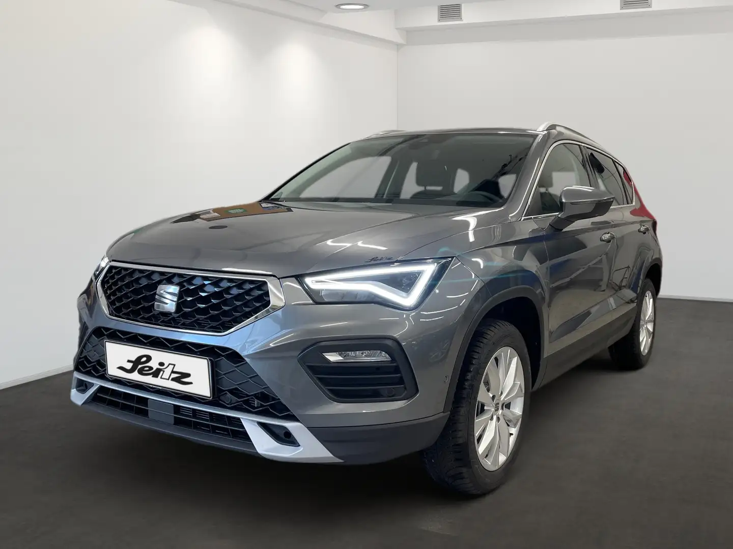 SEAT Ateca 1.5 TSI Road Edition *NAVI*KAMERA*SITZH* Grijs - 2