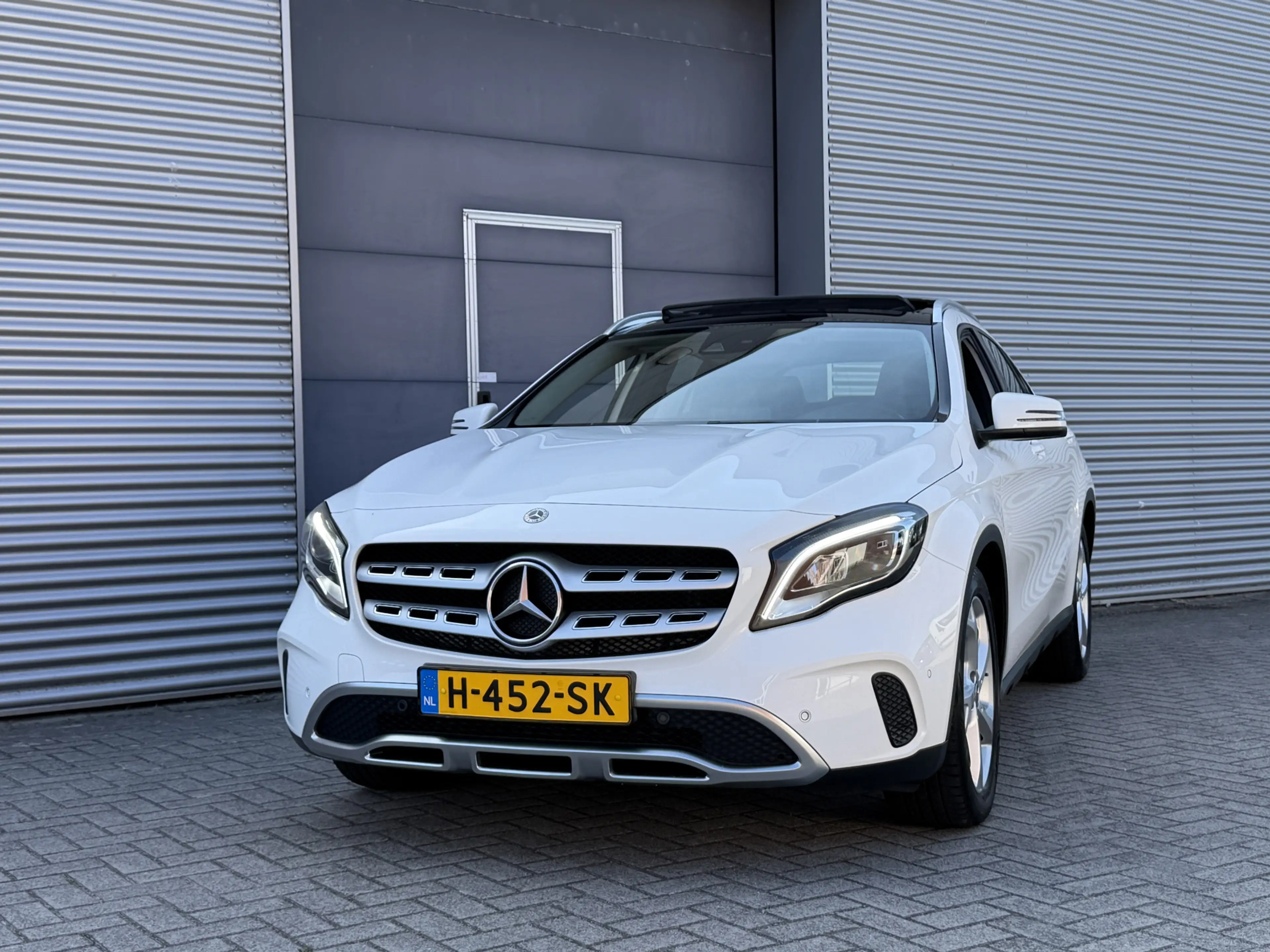 Mercedes-Benz GLA 220 4Matic Business I Aut. I Pano.dak I Navi I 50.000 — photo 2