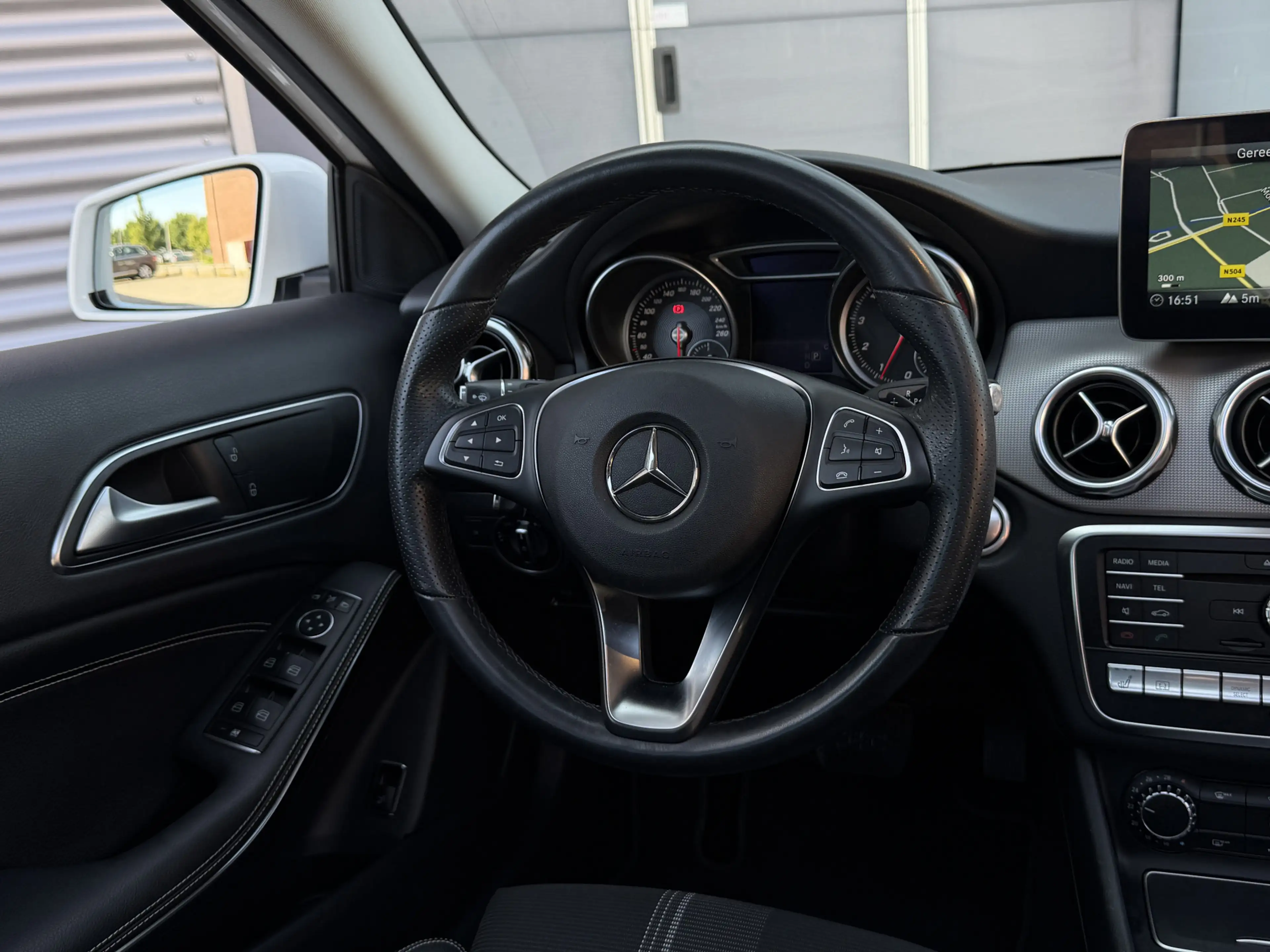 Mercedes-Benz GLA 220 4Matic Business I Aut. I Pano.dak I Navi I 50.000 — photo 13