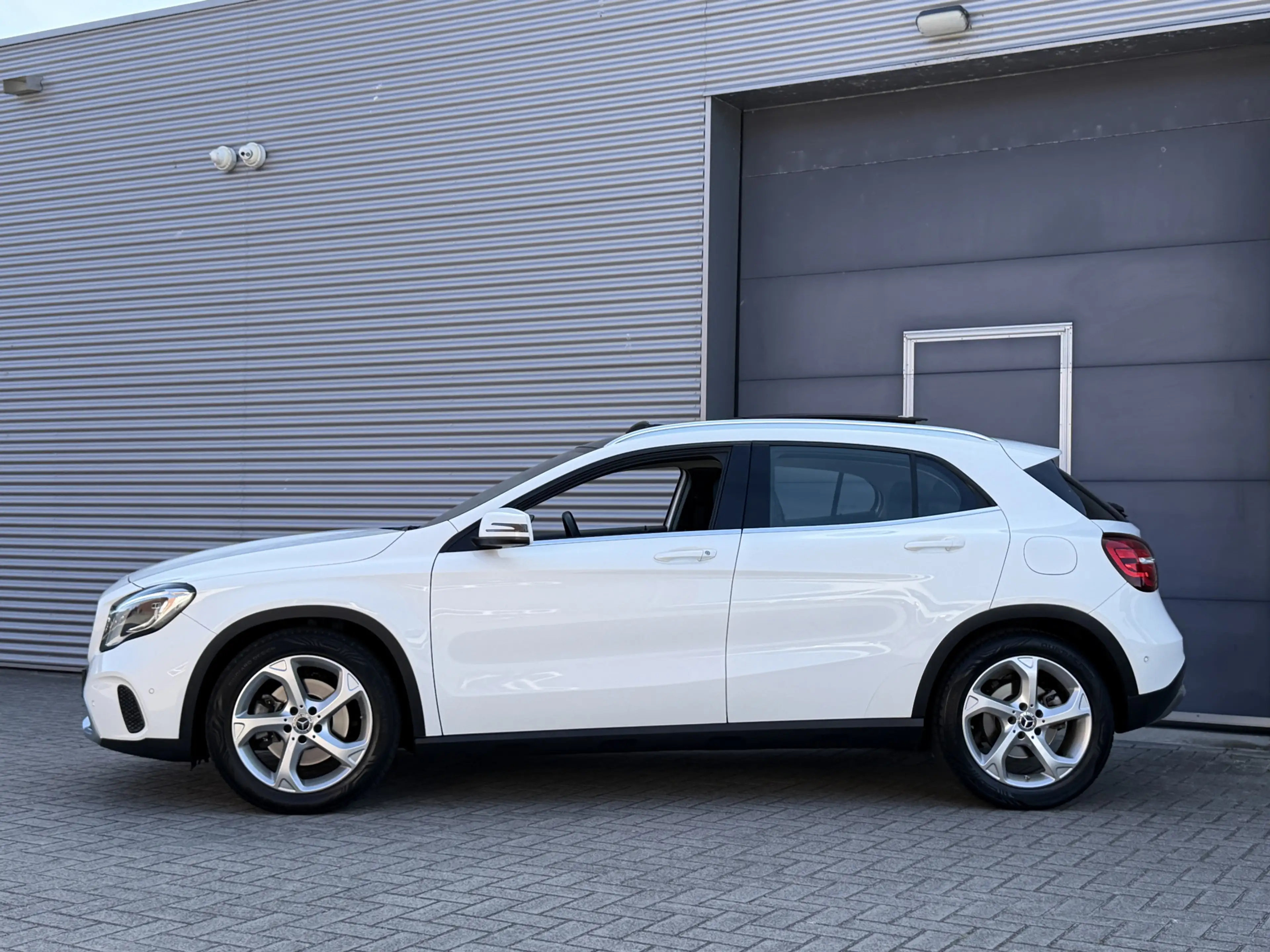 Mercedes-Benz GLA 220 4Matic Business I Aut. I Pano.dak I Navi I 50.000 — photo 3