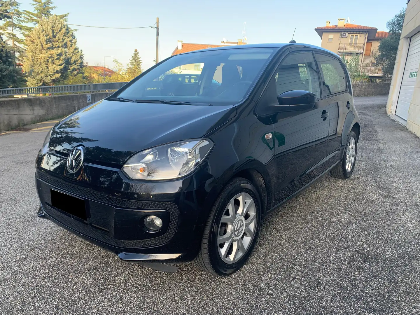 Volkswagen up! 1.0 Club 5p - PRONTA CONSEGNA - Nero - 1