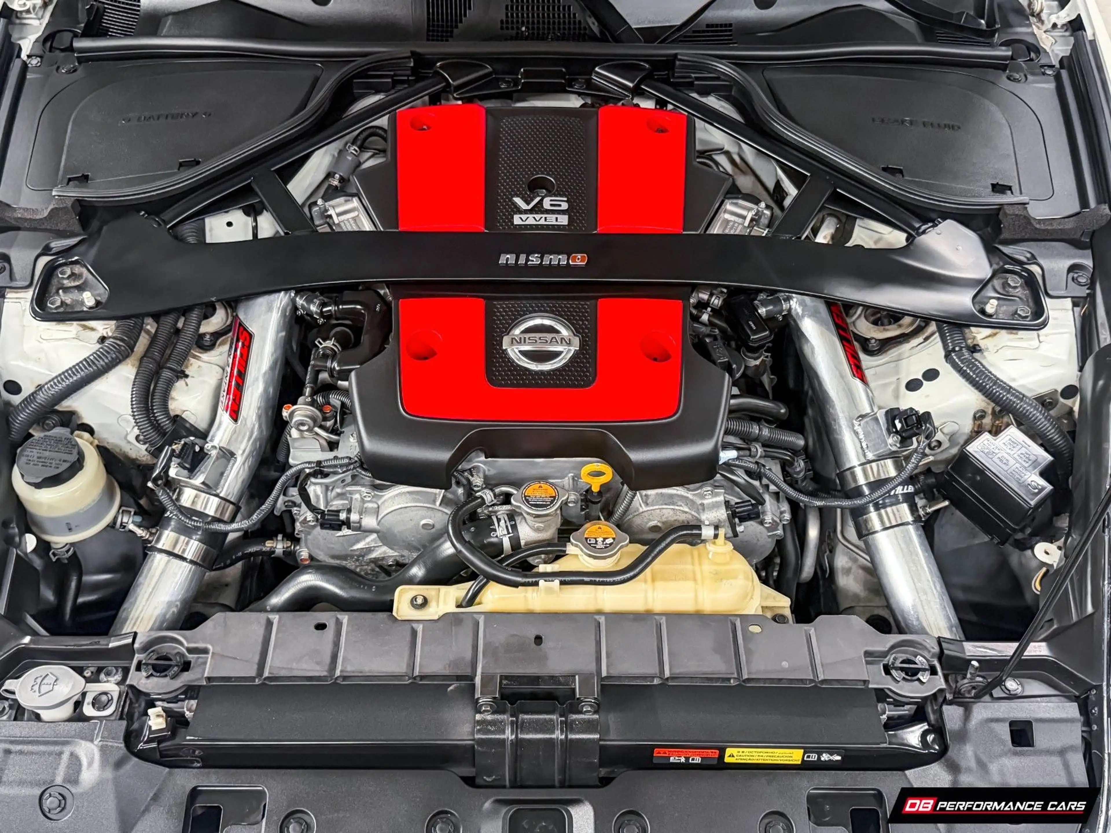 Nissan 370Z NISMO, Handschalter, tolle Upgrades — photo 7