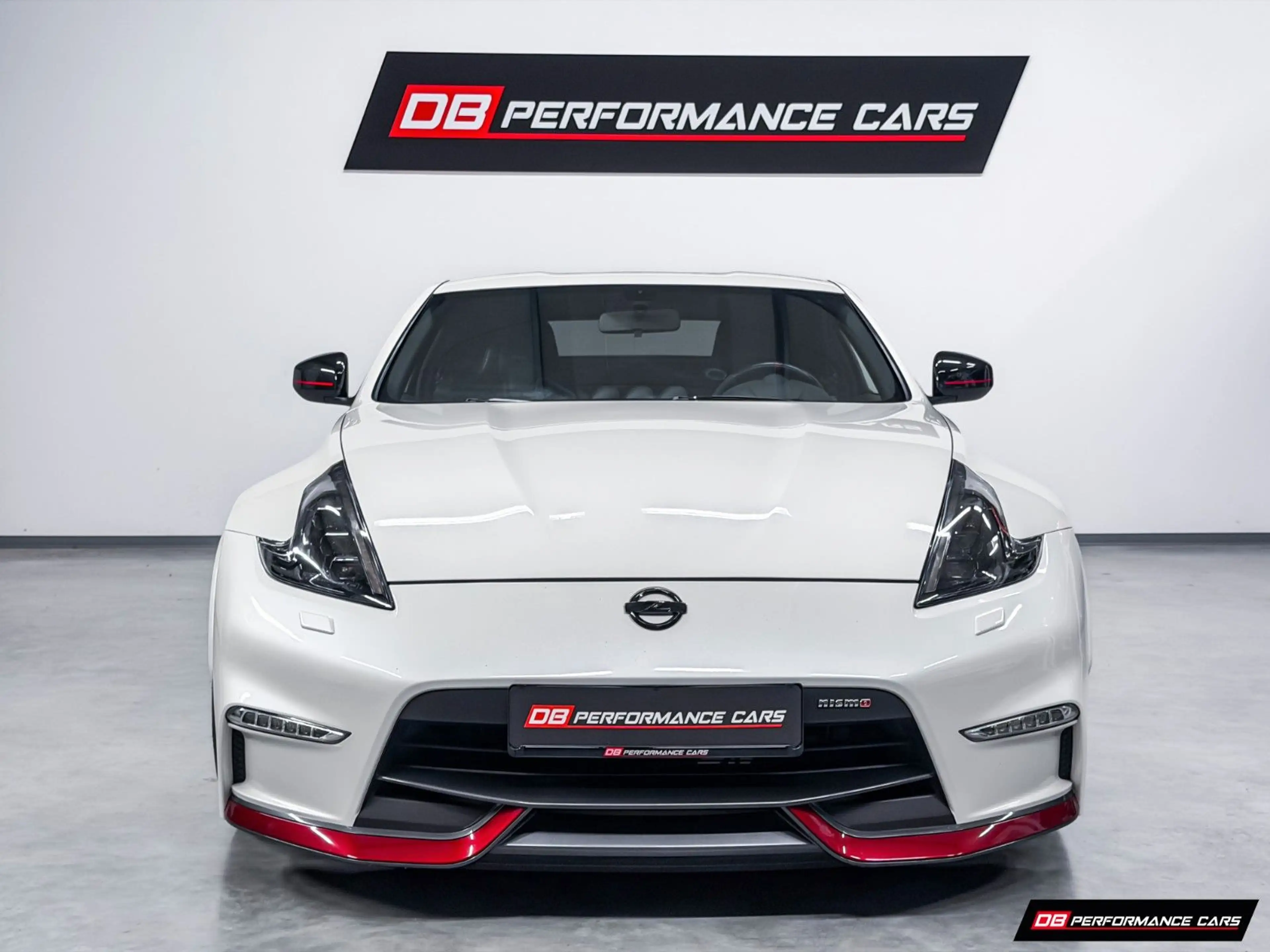Nissan 370Z NISMO, Handschalter, tolle Upgrades — photo 5