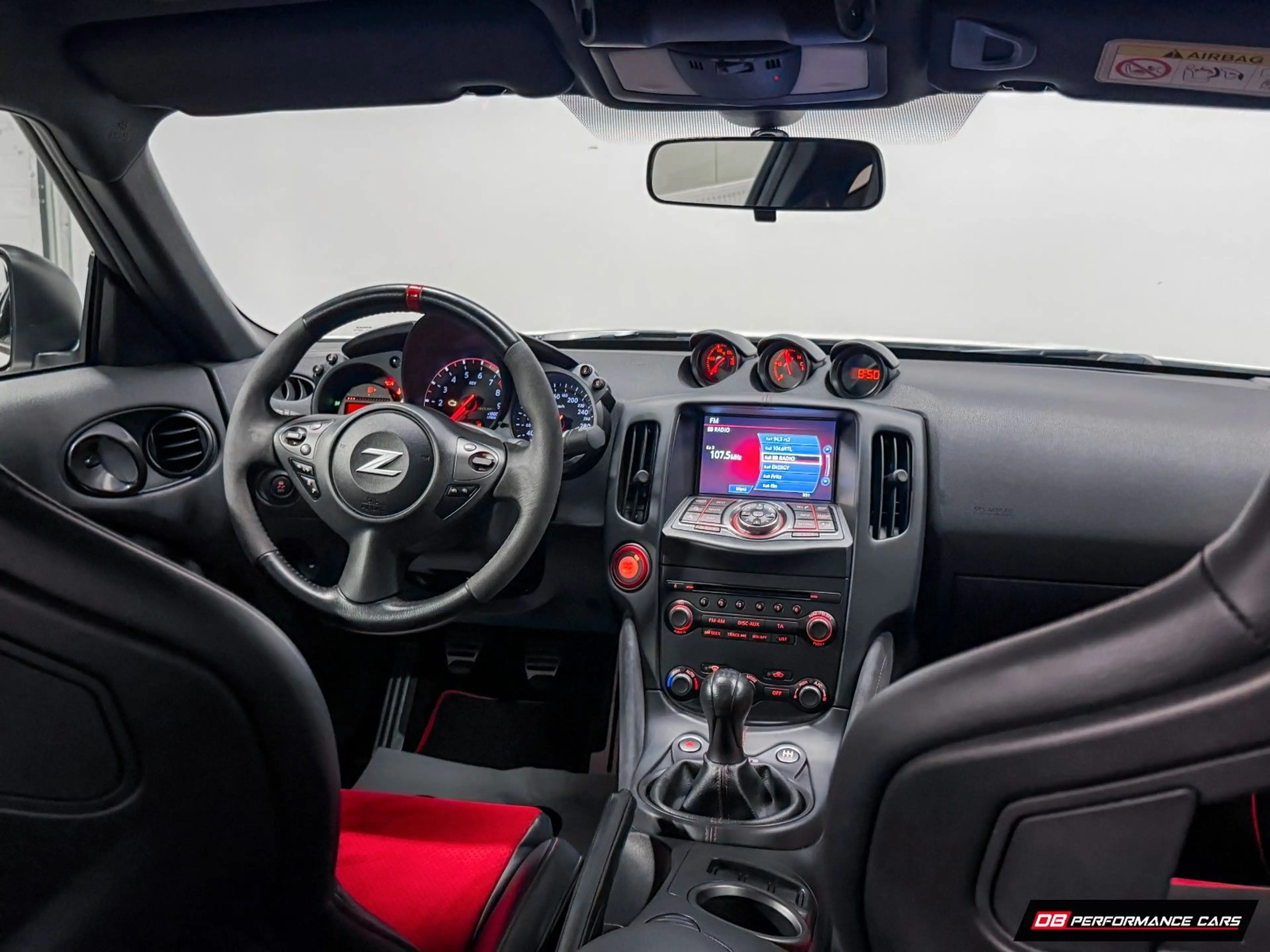 Nissan 370Z NISMO, Handschalter, tolle Upgrades — photo 13