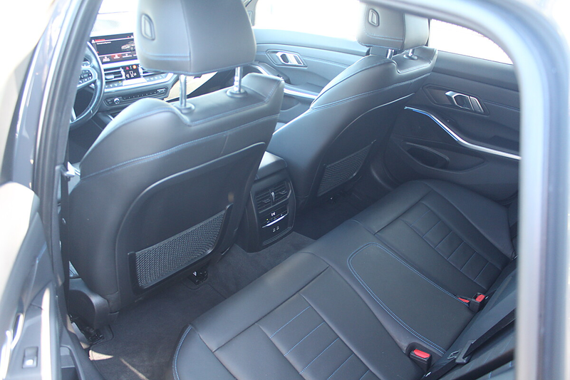 BMW 330 d xDrive Tour. Aut. M-Paket Laser HeadUp Laser ... — photo 13