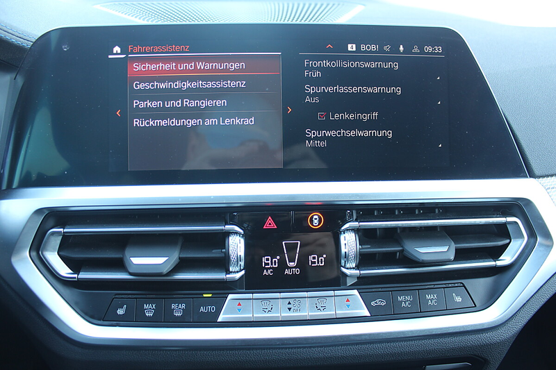 BMW 330 d xDrive Tour. Aut. M-Paket Laser HeadUp Laser ... — photo 11