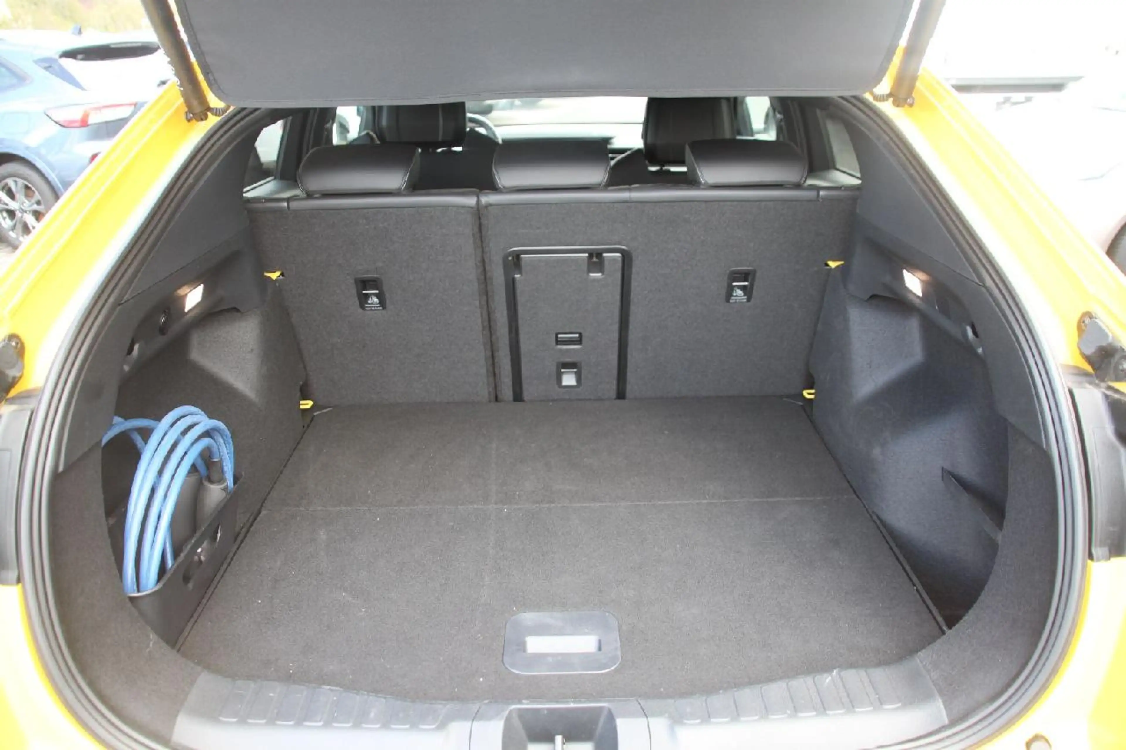 Ford Capri 210 kW RWD Premium+LMF+NAVI+KLIMA+LED+RFK+ — photo 9
