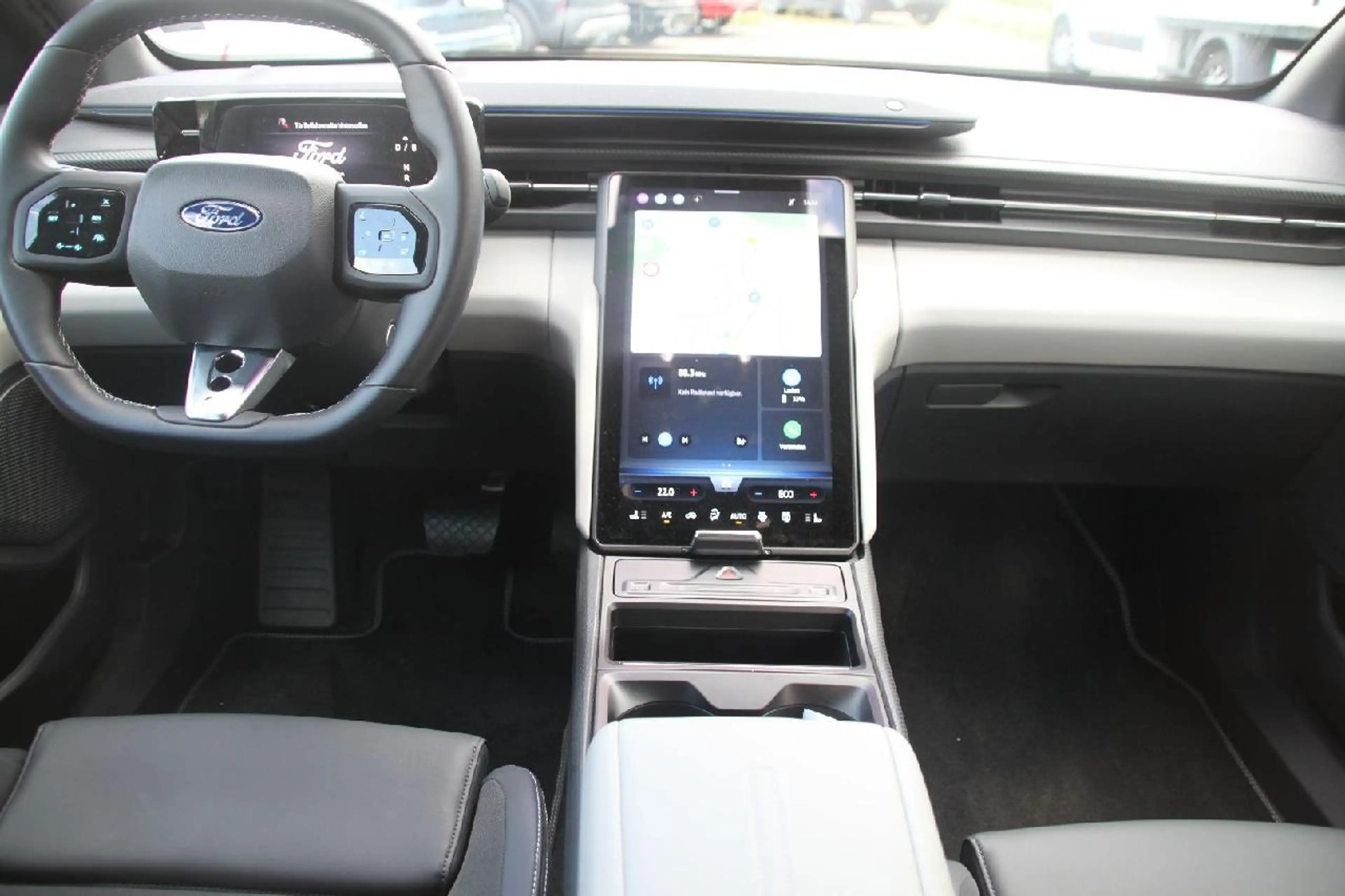 Ford Capri 210 kW RWD Premium+LMF+NAVI+KLIMA+LED+RFK+ — photo 13