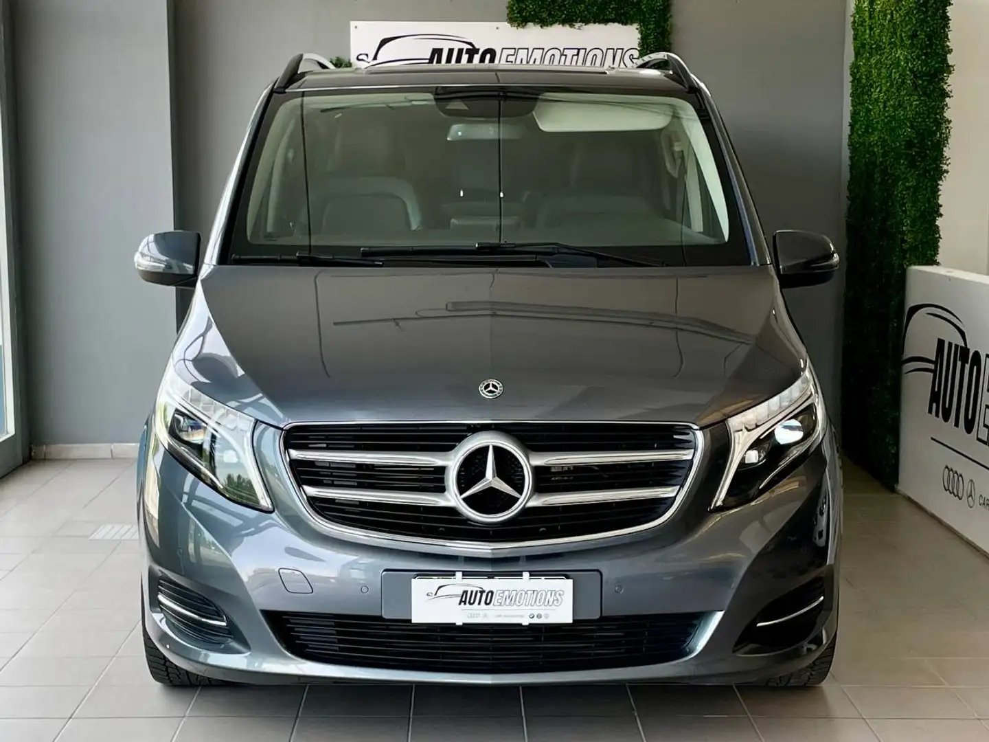 Mercedes-Benz V 250 Automatic Premium Long - 8 POSTI Grigio - 2