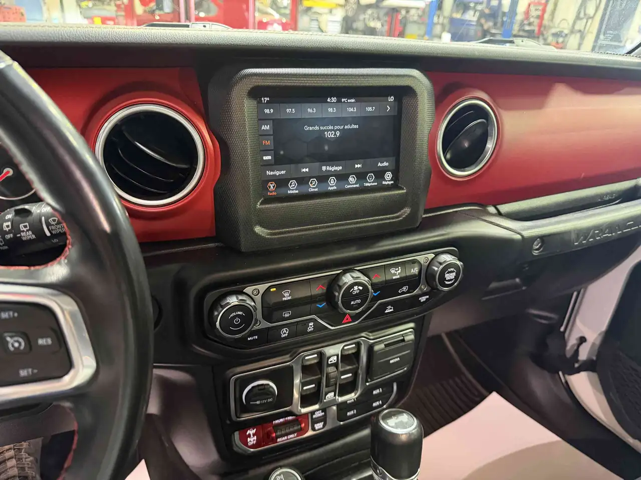 Jeep Wrangler снимка Jeep Wrangler