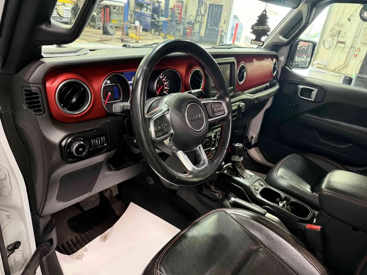 Jeep Wrangler снимка Jeep Wrangler