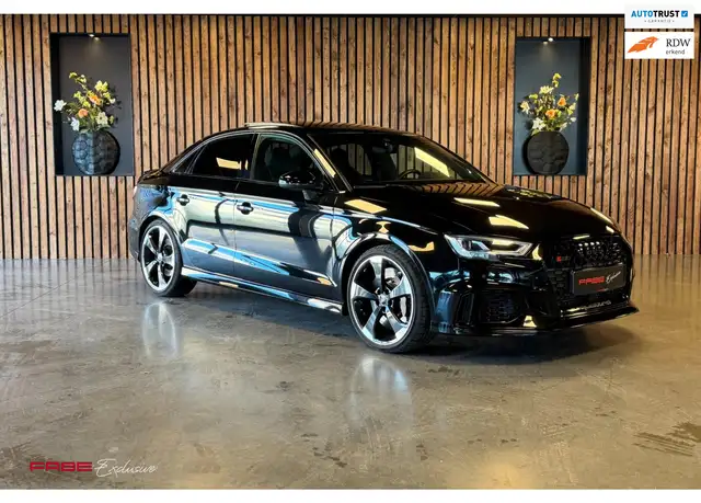 Audi RS3 A3 Limousine 2.5 TFSI quattro/Panorama/Camera/Cobr