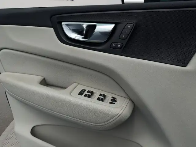 Volvo XC60 view 14