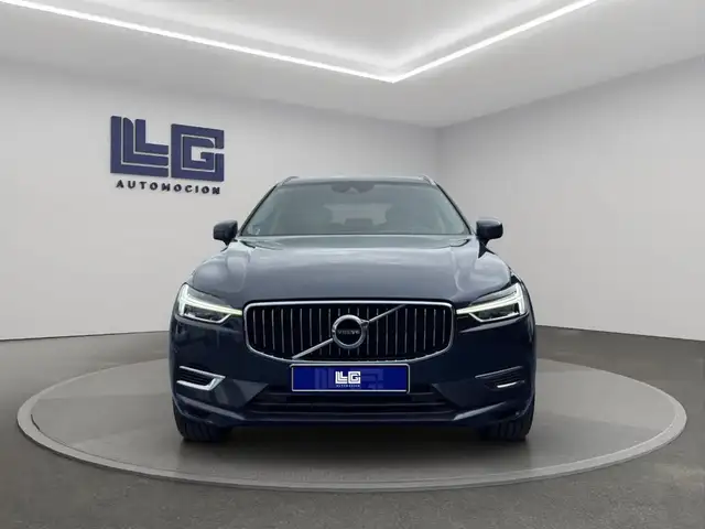 Volvo XC60 view 2