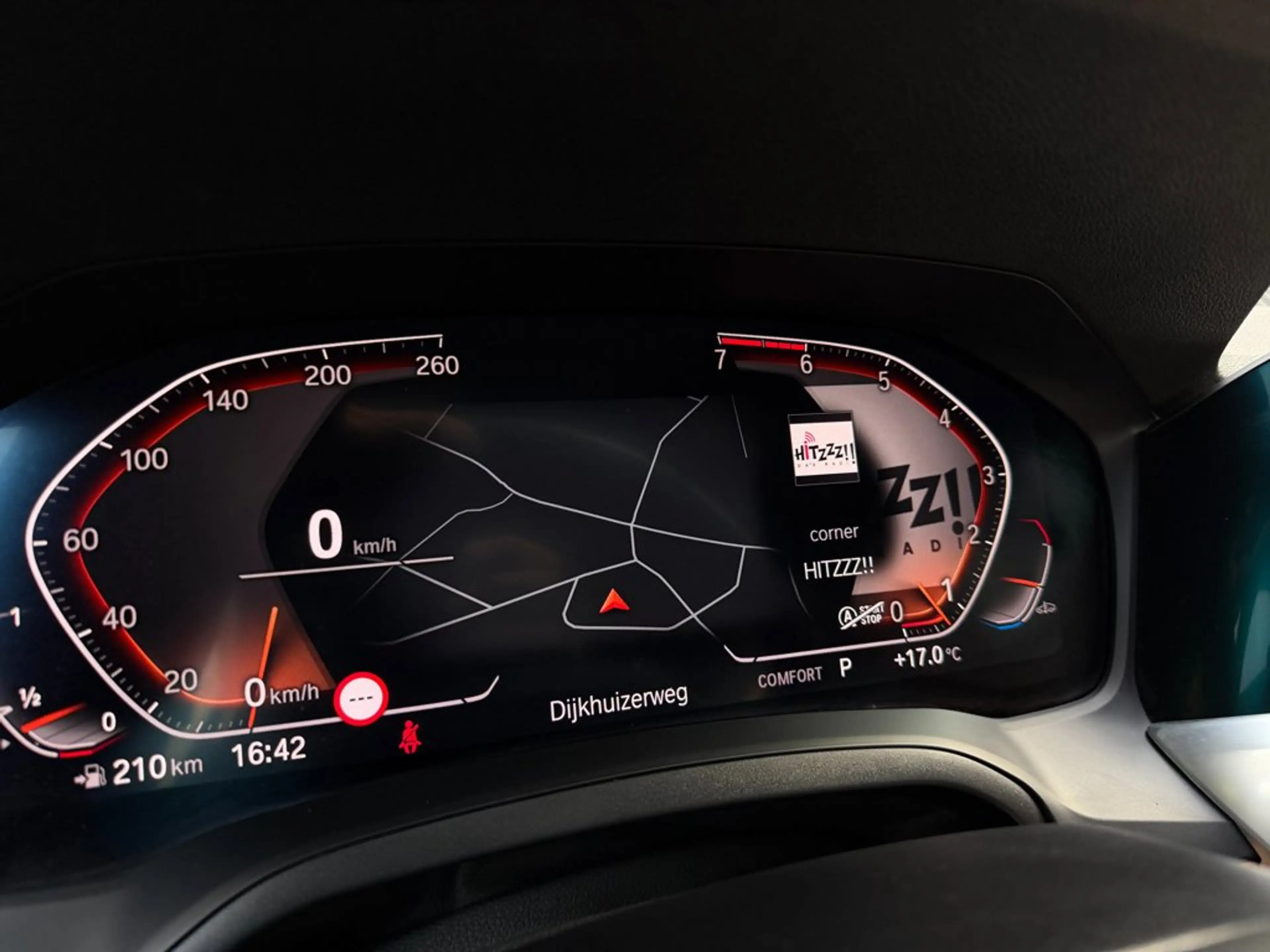 BMW 330 3-Serie Touring 330i Individual Edition Oxidgrau P — photo 10