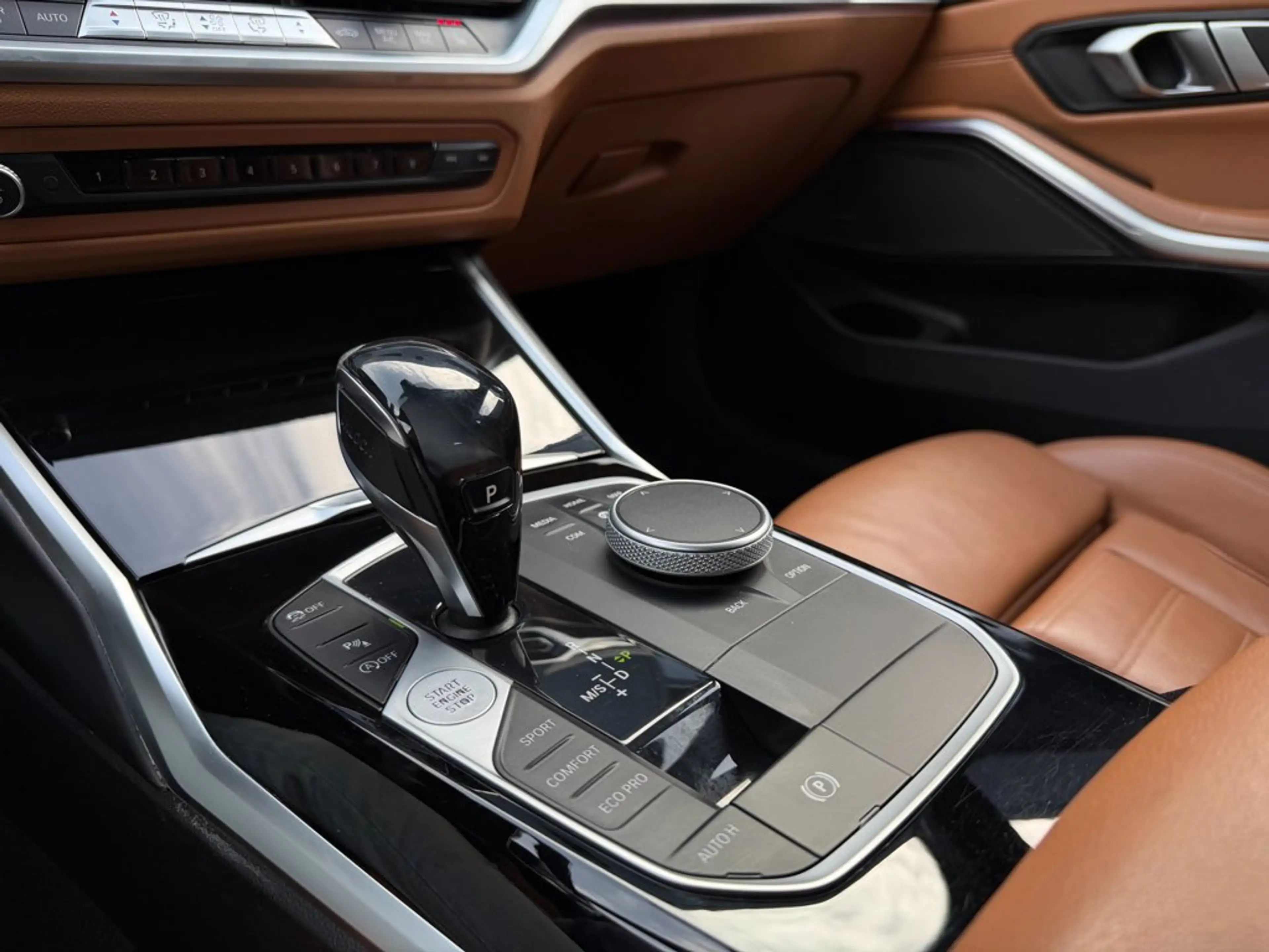 BMW 330 3-Serie Touring 330i Individual Edition Oxidgrau P — photo 11