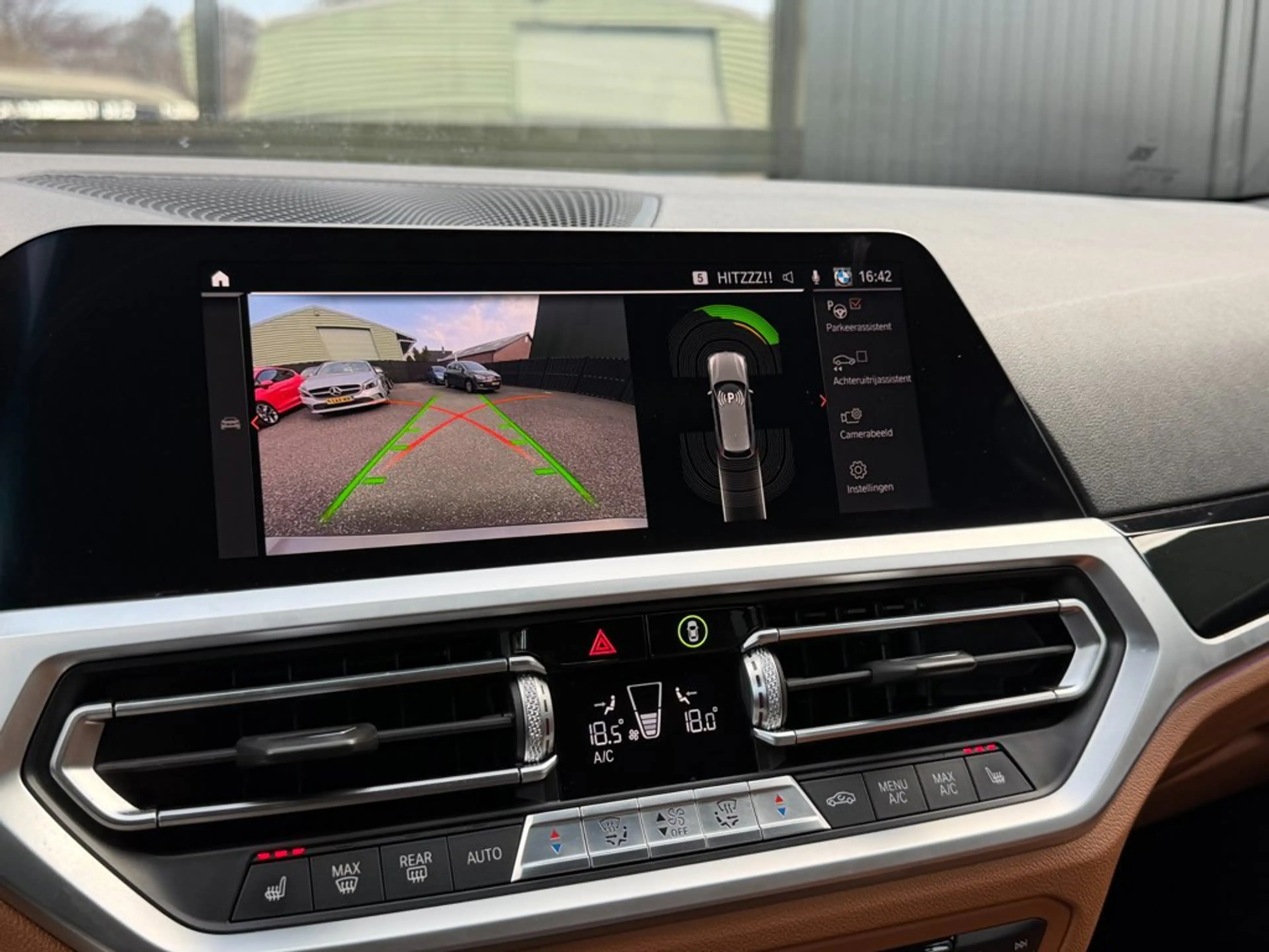 BMW 330 3-Serie Touring 330i Individual Edition Oxidgrau P — photo 12