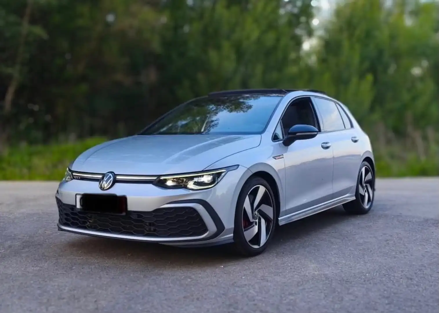Volkswagen Golf GTI 2.0 TSI 180kW - 1