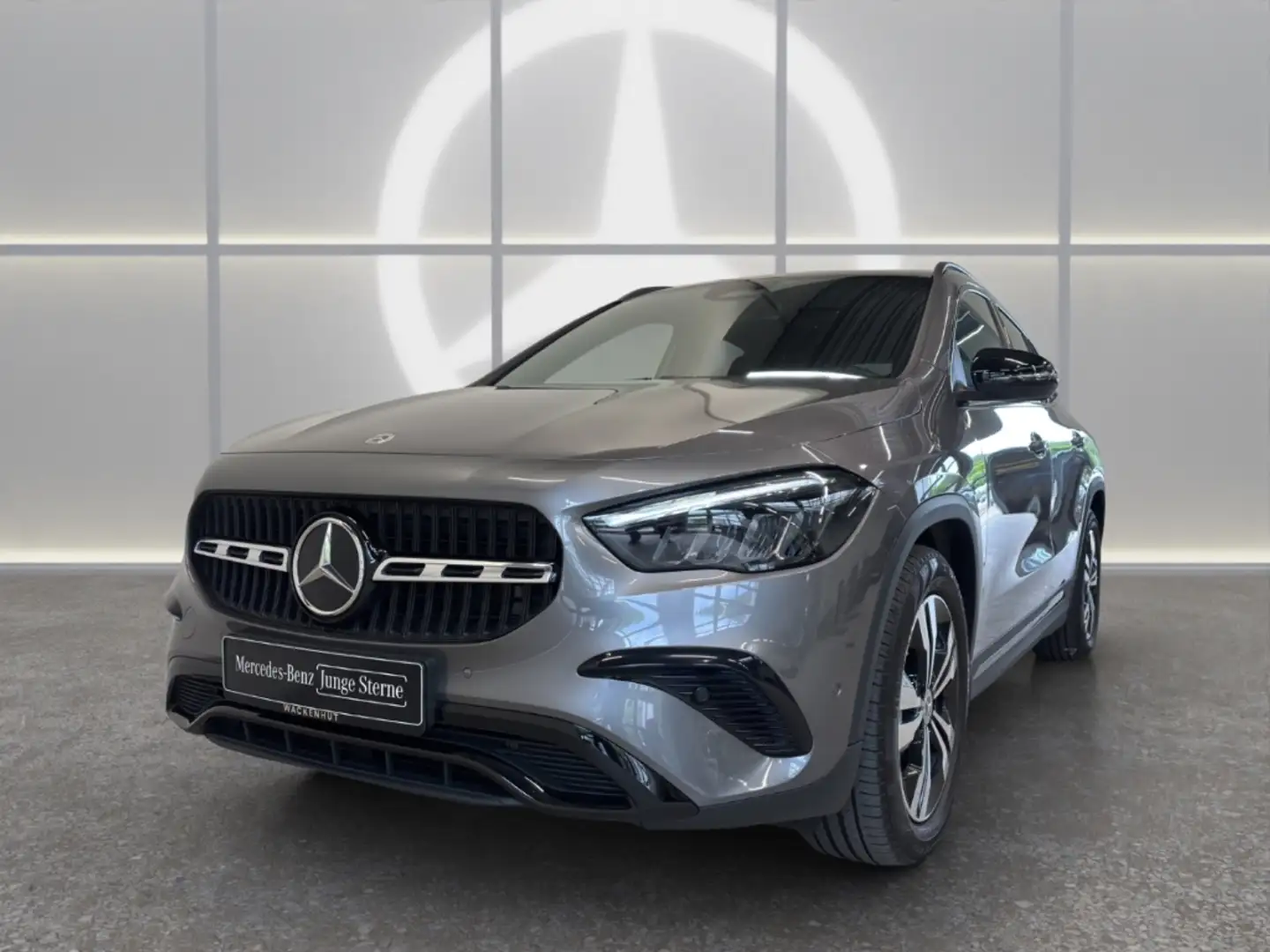 Mercedes-Benz GLA 200 d PROGERSSIVE LINE ADVANCED AHK+DIST+RFK Grau - 2
