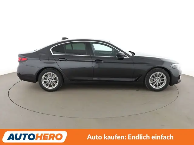 BMW 5 Series view 7