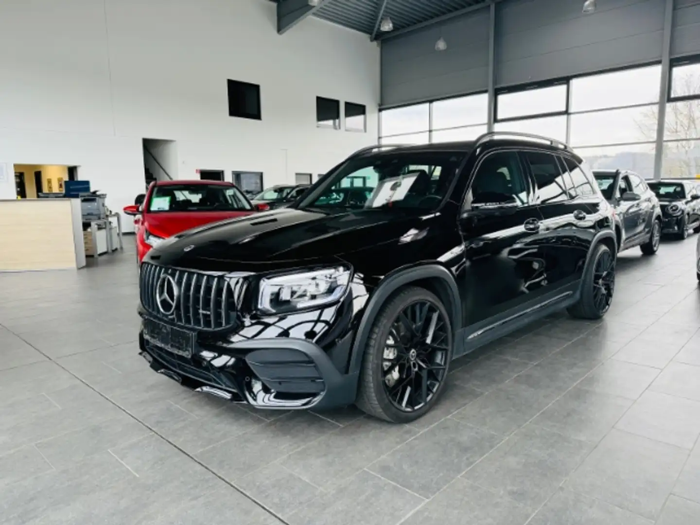 Mercedes-Benz GLB 35 AMG 4Matic Pano 360° StandHZG 21 Zoll ACC Keyless Negro - 2