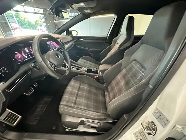 Volkswagen Golf view 6