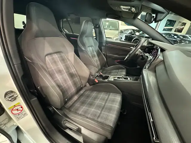 Volkswagen Golf view 14