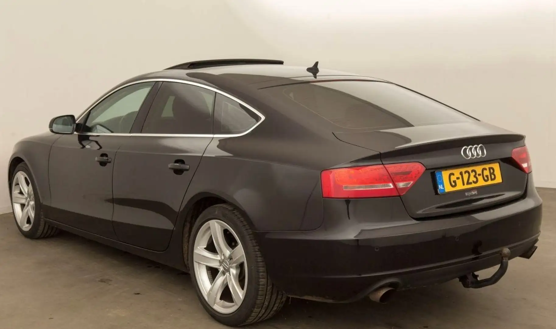 Audi A5 A5 2.0 TFSI Pro Line Zwart - 2