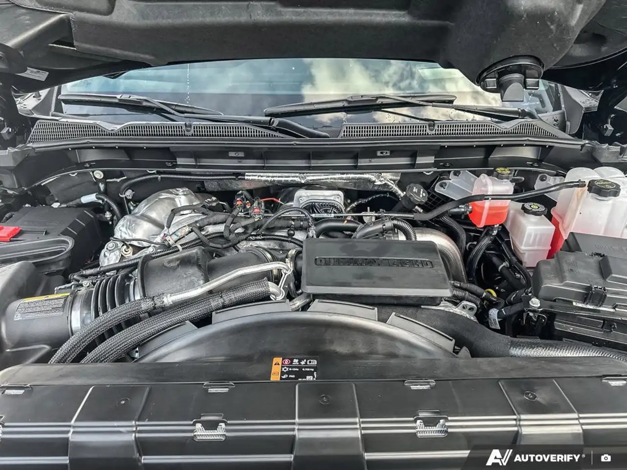 GMC Sierra 3500HD снимка GMC Sierra 3500HD