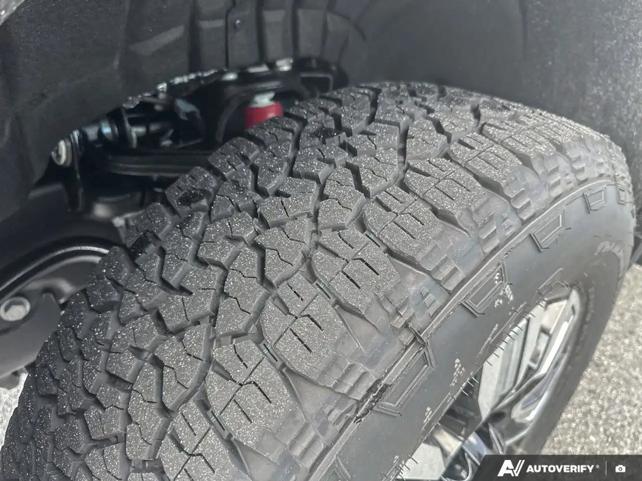 GMC Sierra 3500HD снимка GMC Sierra 3500HD