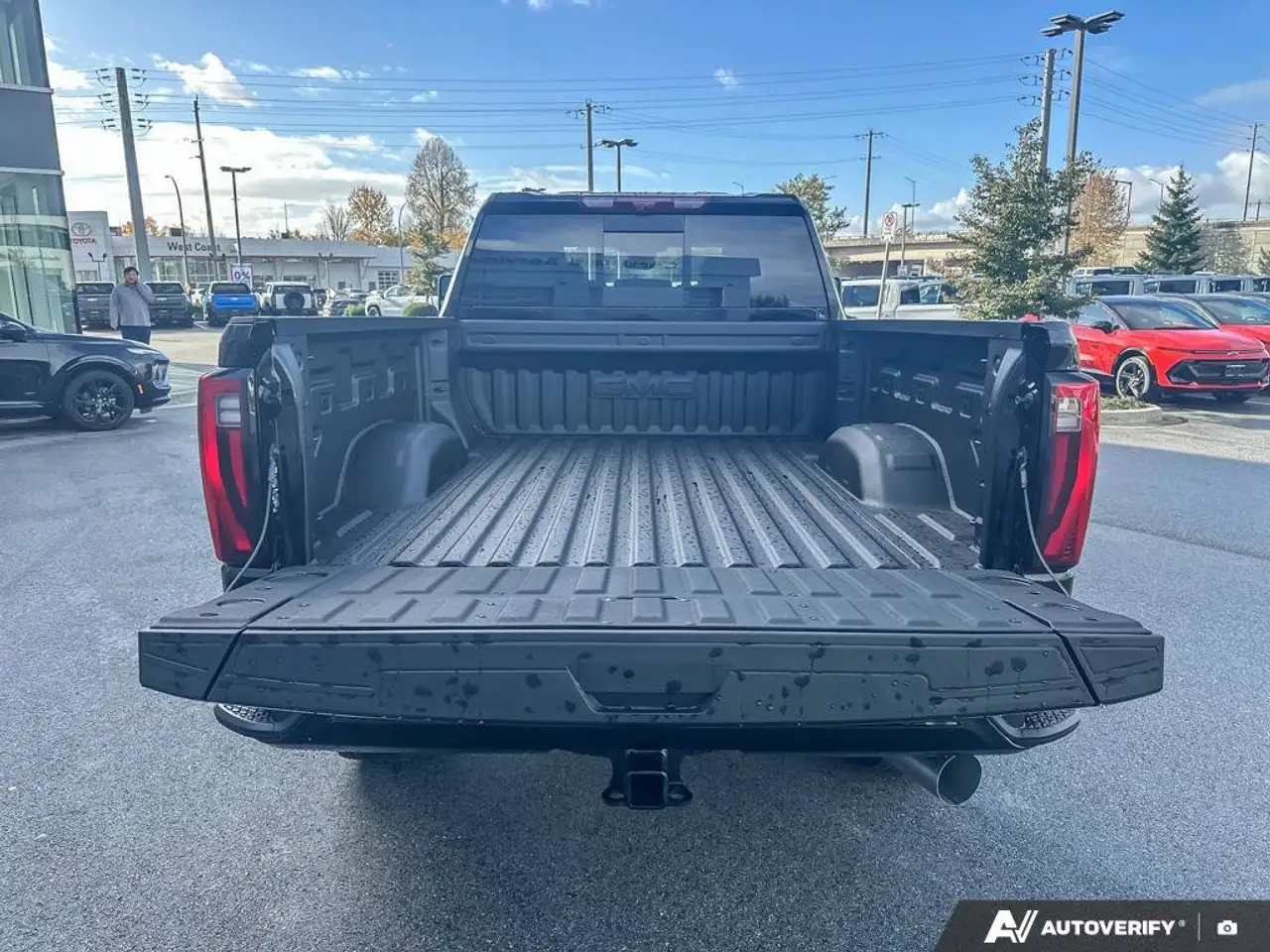 GMC Sierra 3500HD снимка GMC Sierra 3500HD